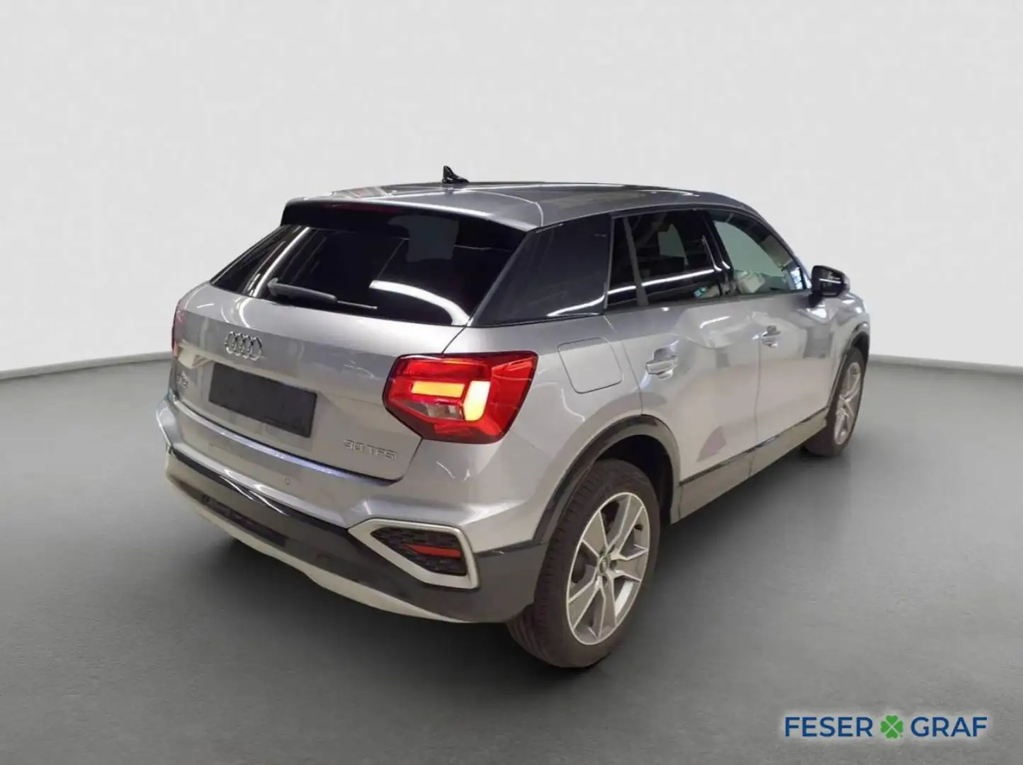 Audi Q2 adv. 30 TFSI - Standh. - NAVI - ACC - AHK Silber - 2