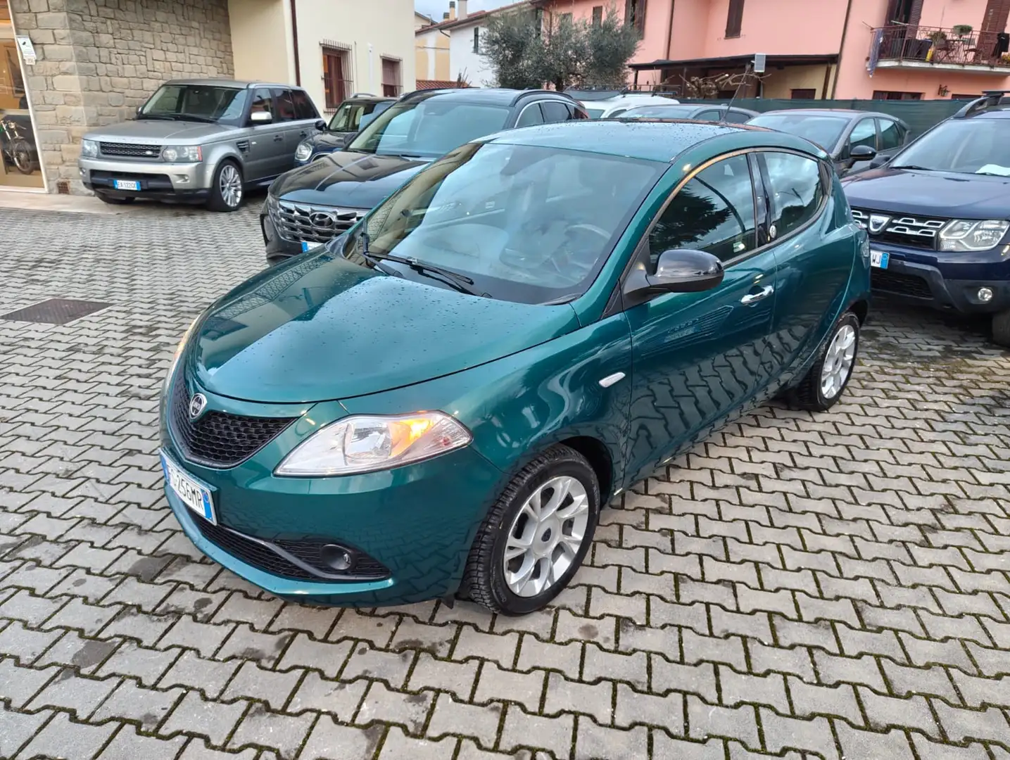 Lancia Ypsilon Ypsilon III 2015 1.2 Gold ecochic Gpl 69cv my19 Grün - 1