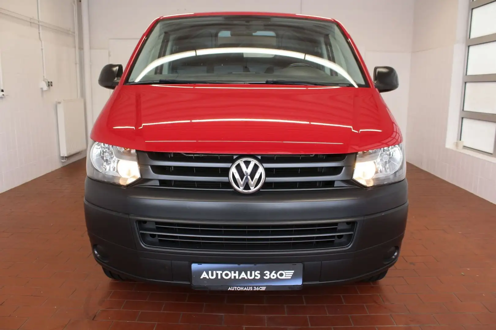 Volkswagen T5 Kasten CNG Червоний - 2