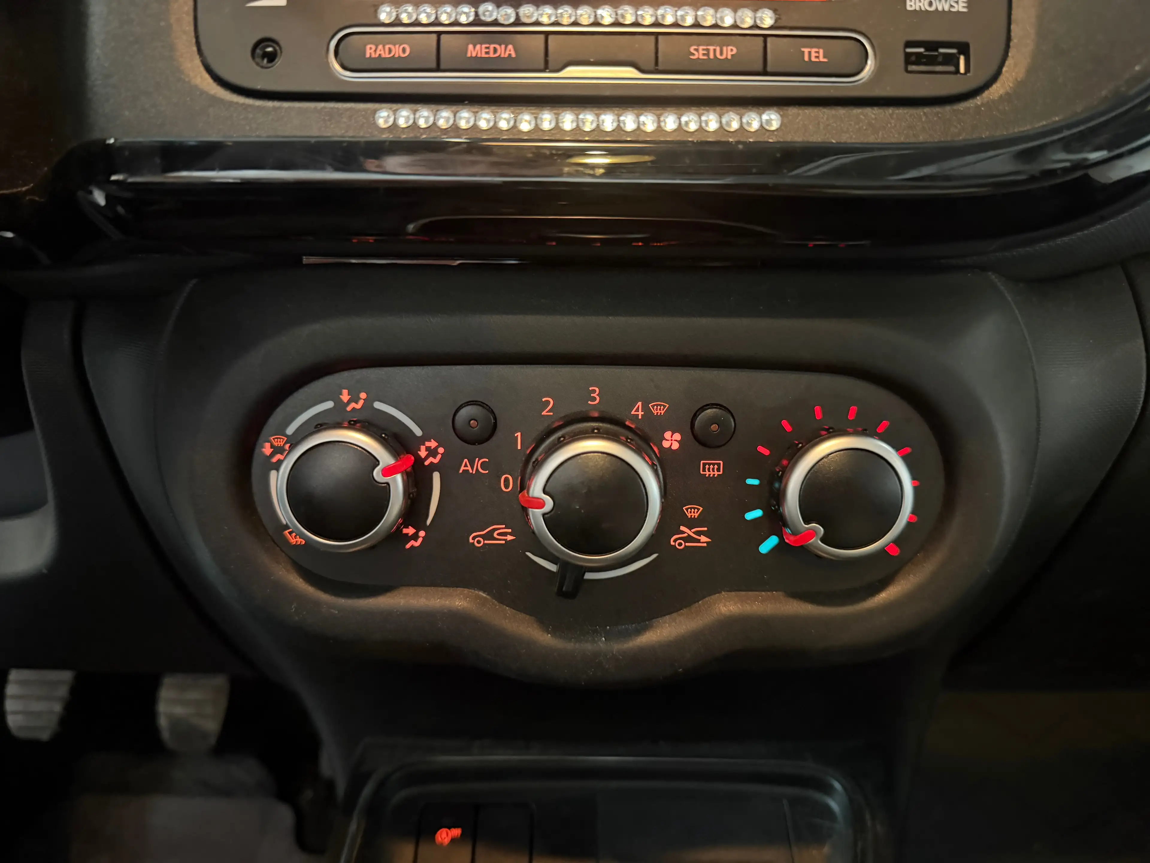 Renault Twingo Twingo 1.0i SCe Intens/12 mois de garantie/toit ouvrant — photo 6