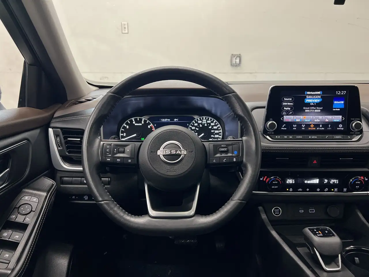 Nissan Rogue снимка Nissan Rogue