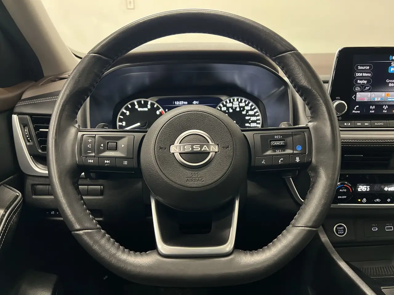 Nissan Rogue снимка Nissan Rogue