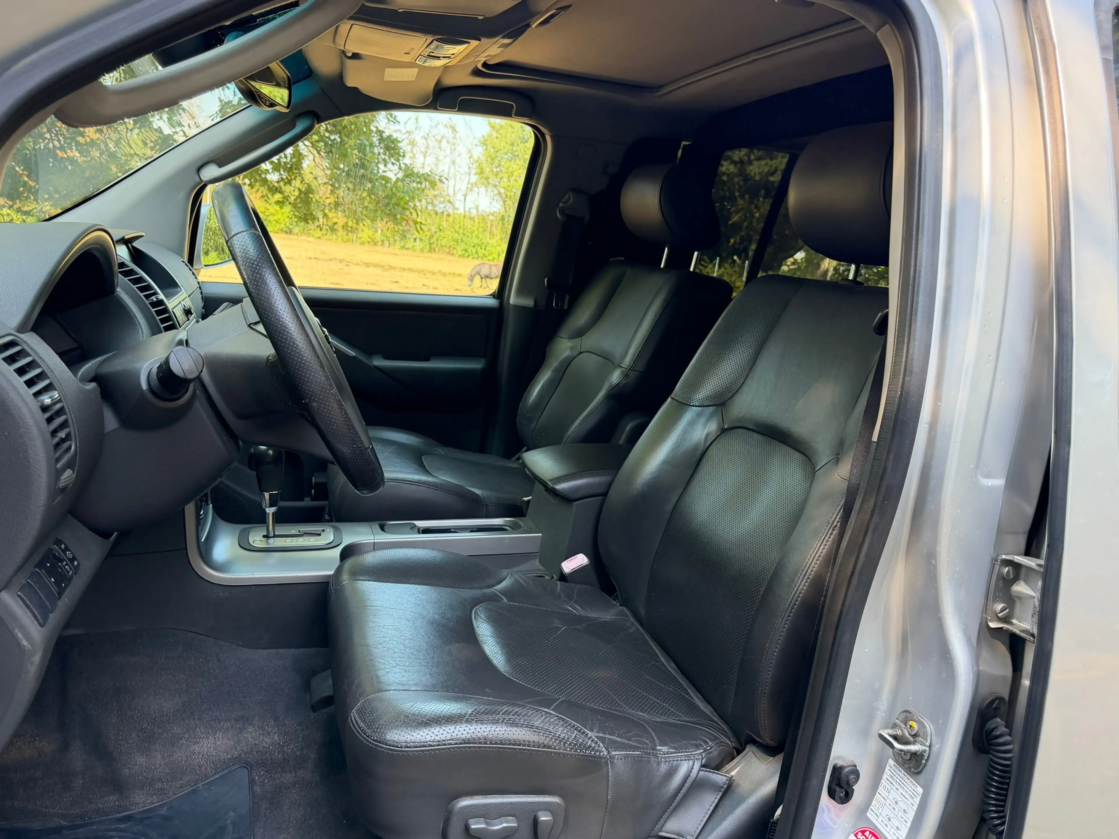 Nissan Pathfinder 2.5 SE Comfort Grijskenteken — photo 15