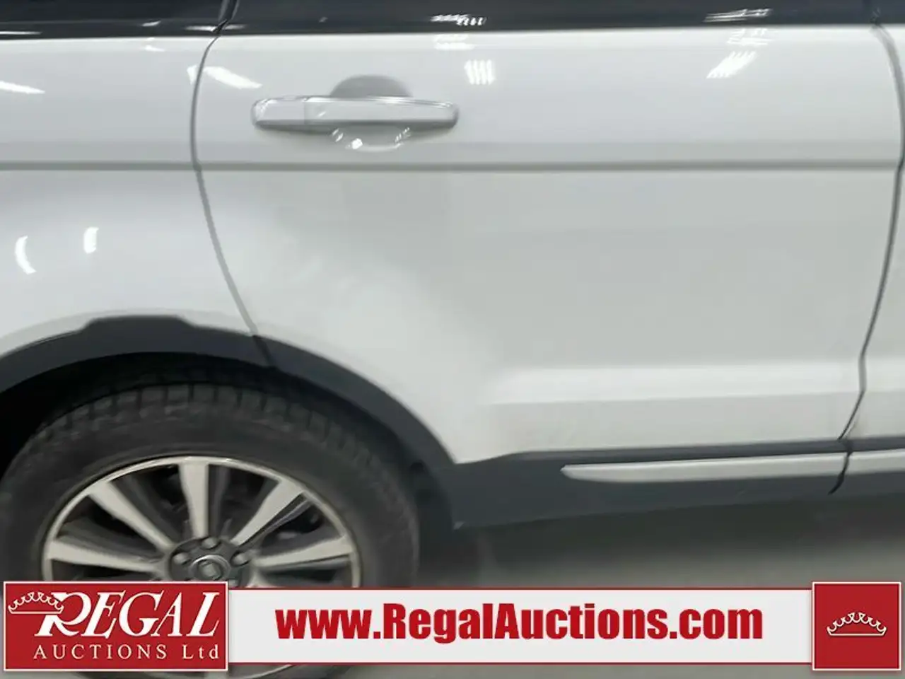 Land Rover Range Rover Evoque photo Land Rover Range Rover Evoque