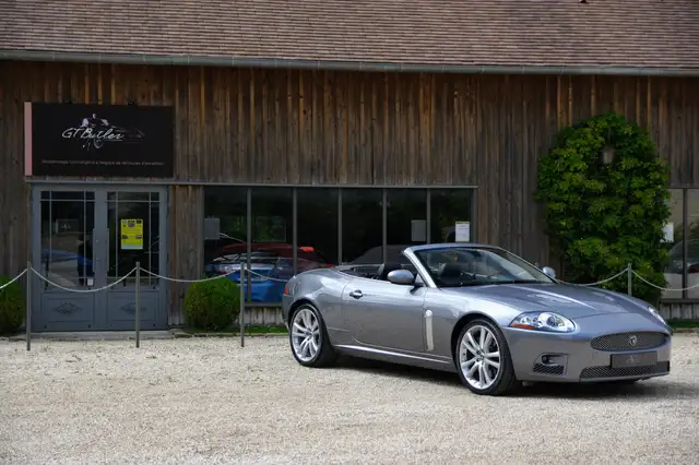 Jaguar XKR V8 416CV / Cabriolet / Sortie d'entretien