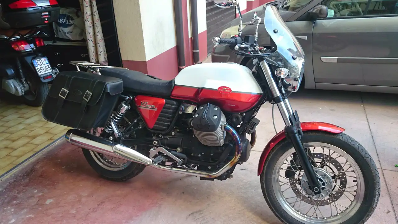 Moto Guzzi V 7
