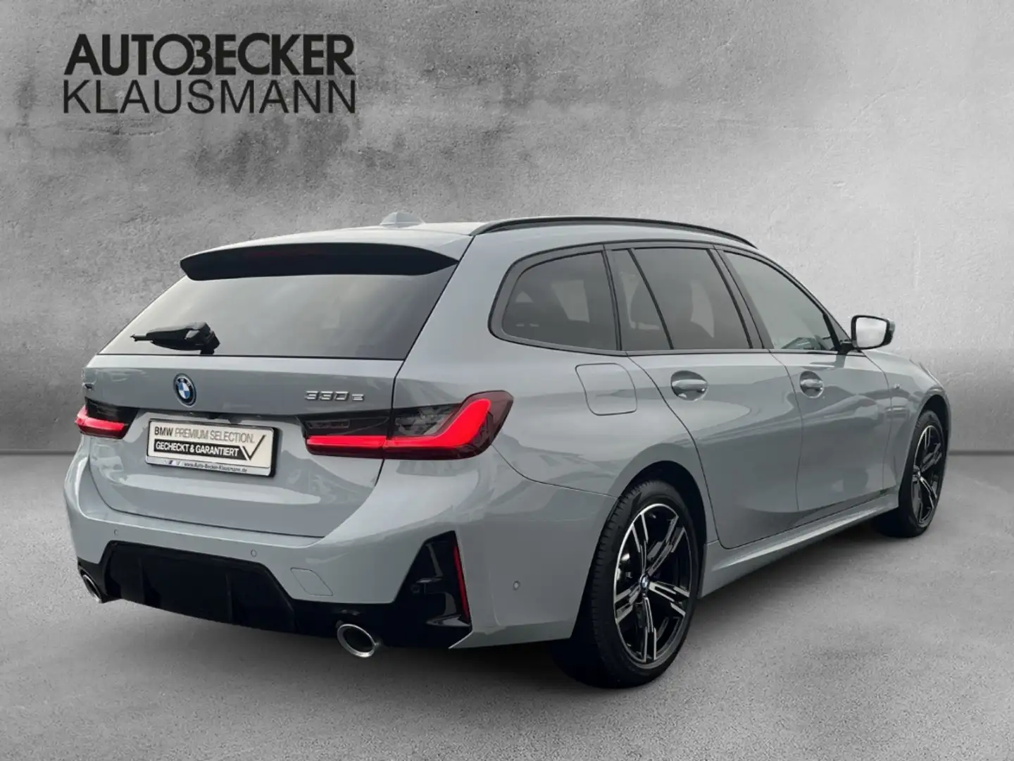 BMW 330 e xDRIVE TOURING M SPORT 18''LC PROF PANO AHK ACC Grau - 2
