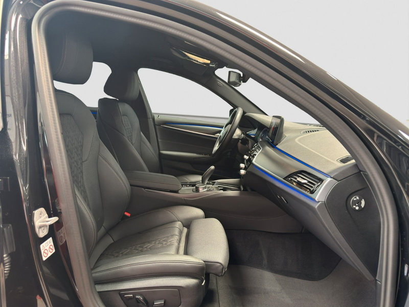 BMW 520 d M-SPORT LC.PRO ACC KAMERA HEAD-UP HiFi AHK — photo 10