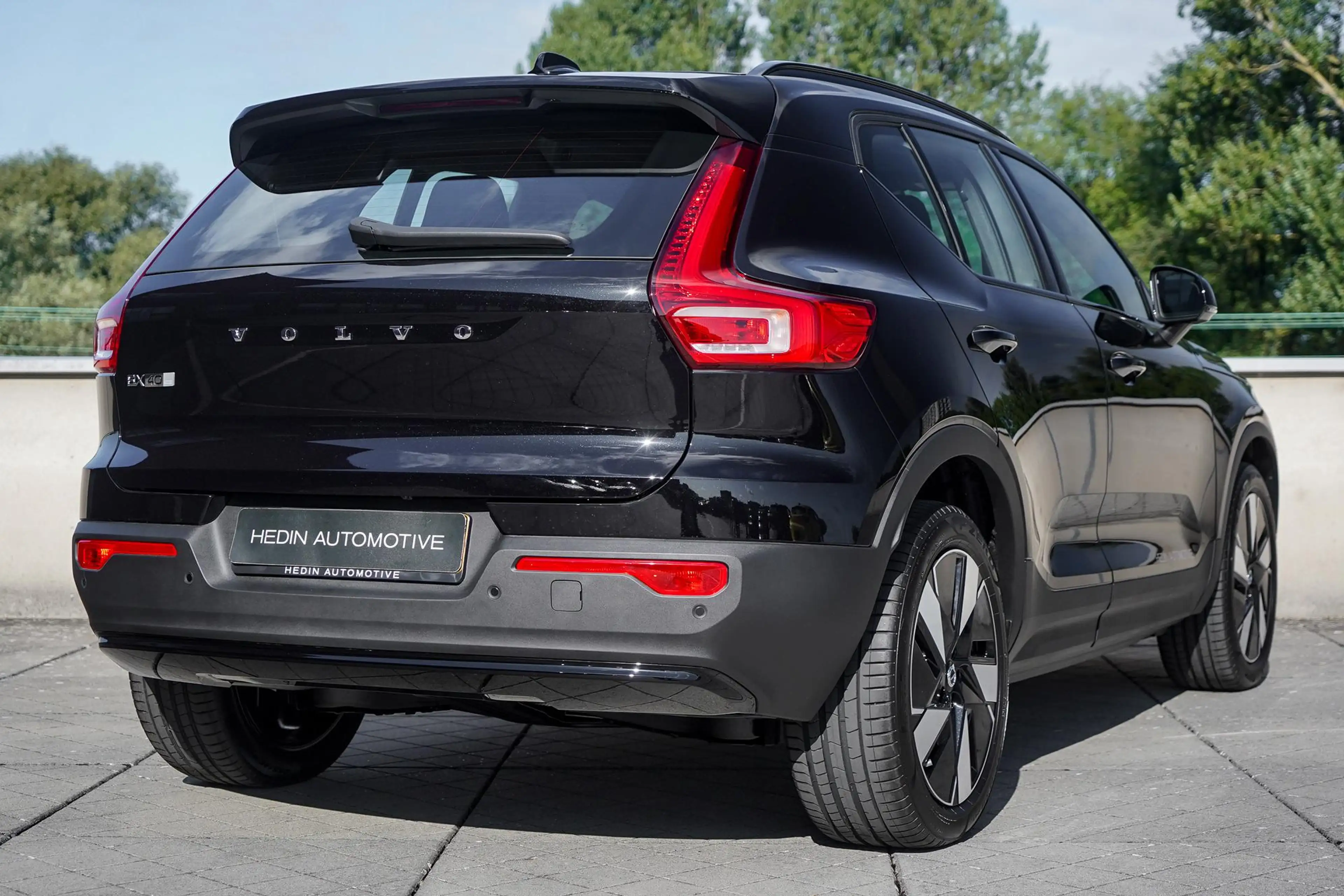 Volvo EX40 Single Motor Extended Range Plus Europa 82 kWh Pan — photo 6