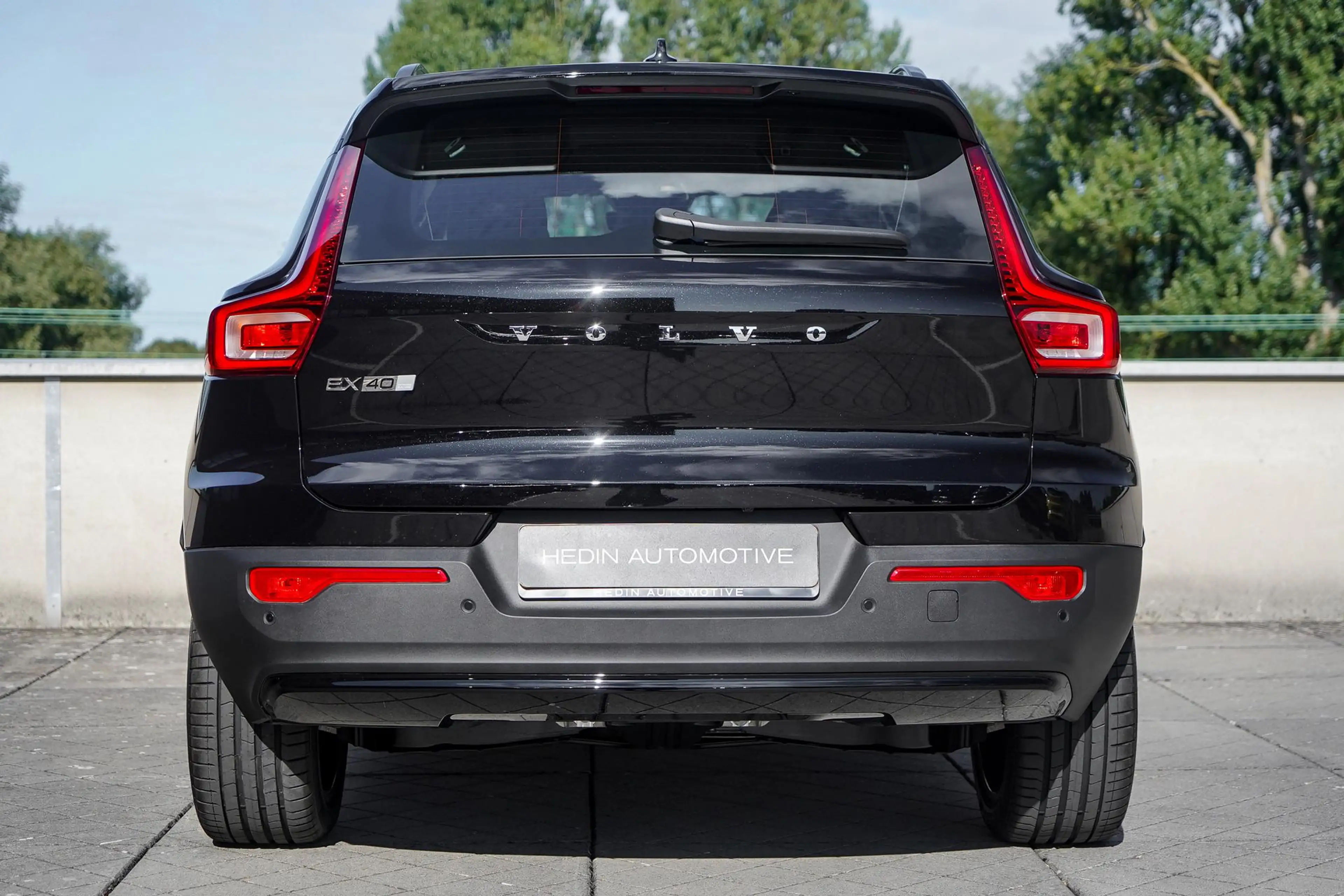Volvo EX40 Single Motor Extended Range Plus Europa 82 kWh Pan — photo 5