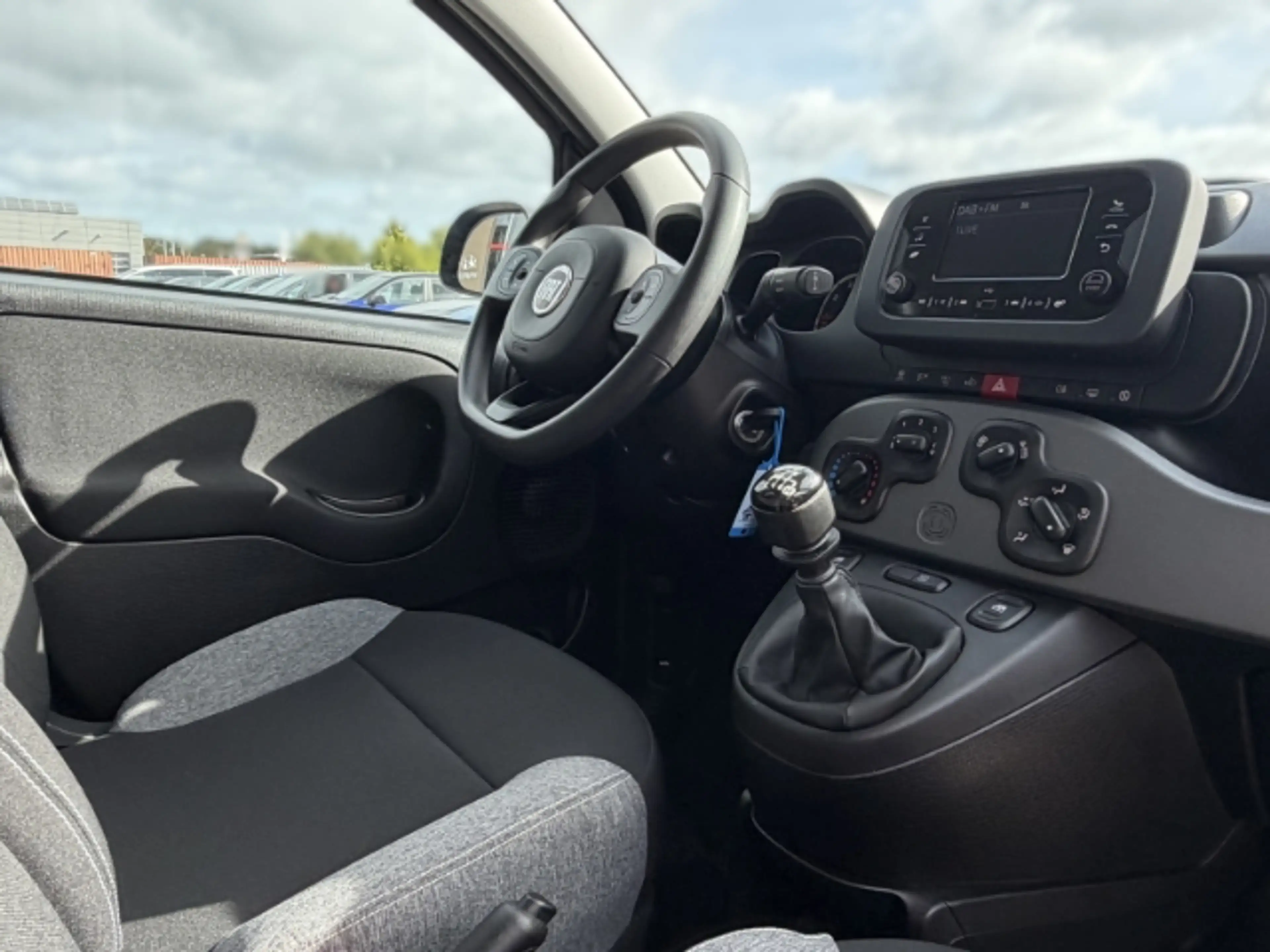 Fiat Panda Hybrid 1.0 *Bluetooth *Klimaanlage *Zentralverrieg — photo 12