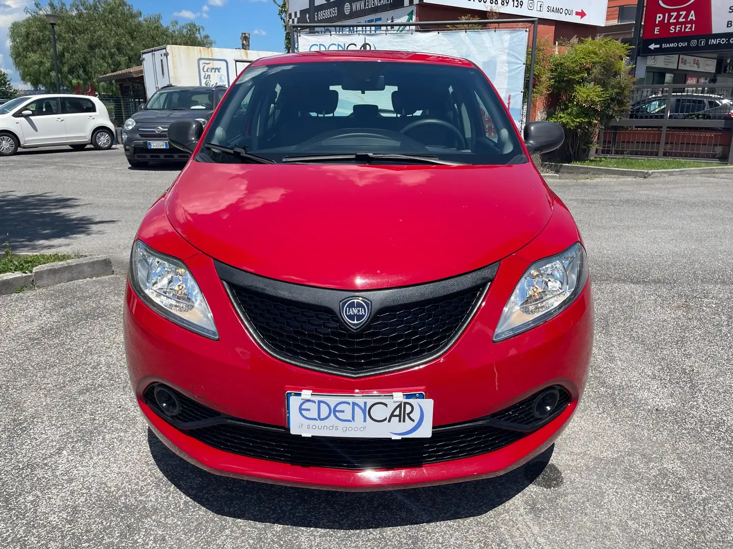Lancia Ypsilon Ypsilon 1.0 firefly hybrid Silver s&s 70cv Rojo - 2