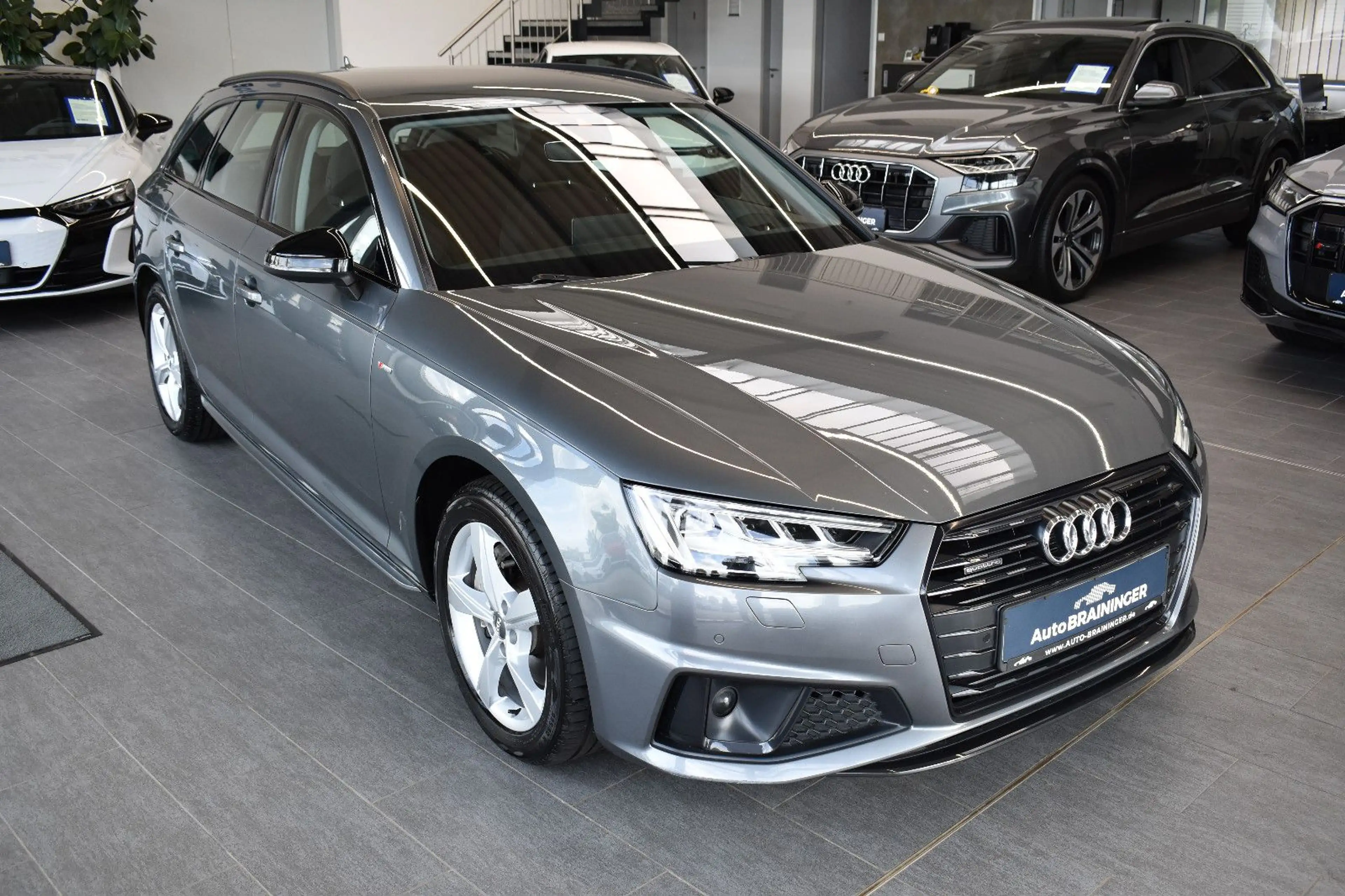 Audi A4 Avant 40TDI quattro S Line Matrix~Virtual~ACC — photo 3