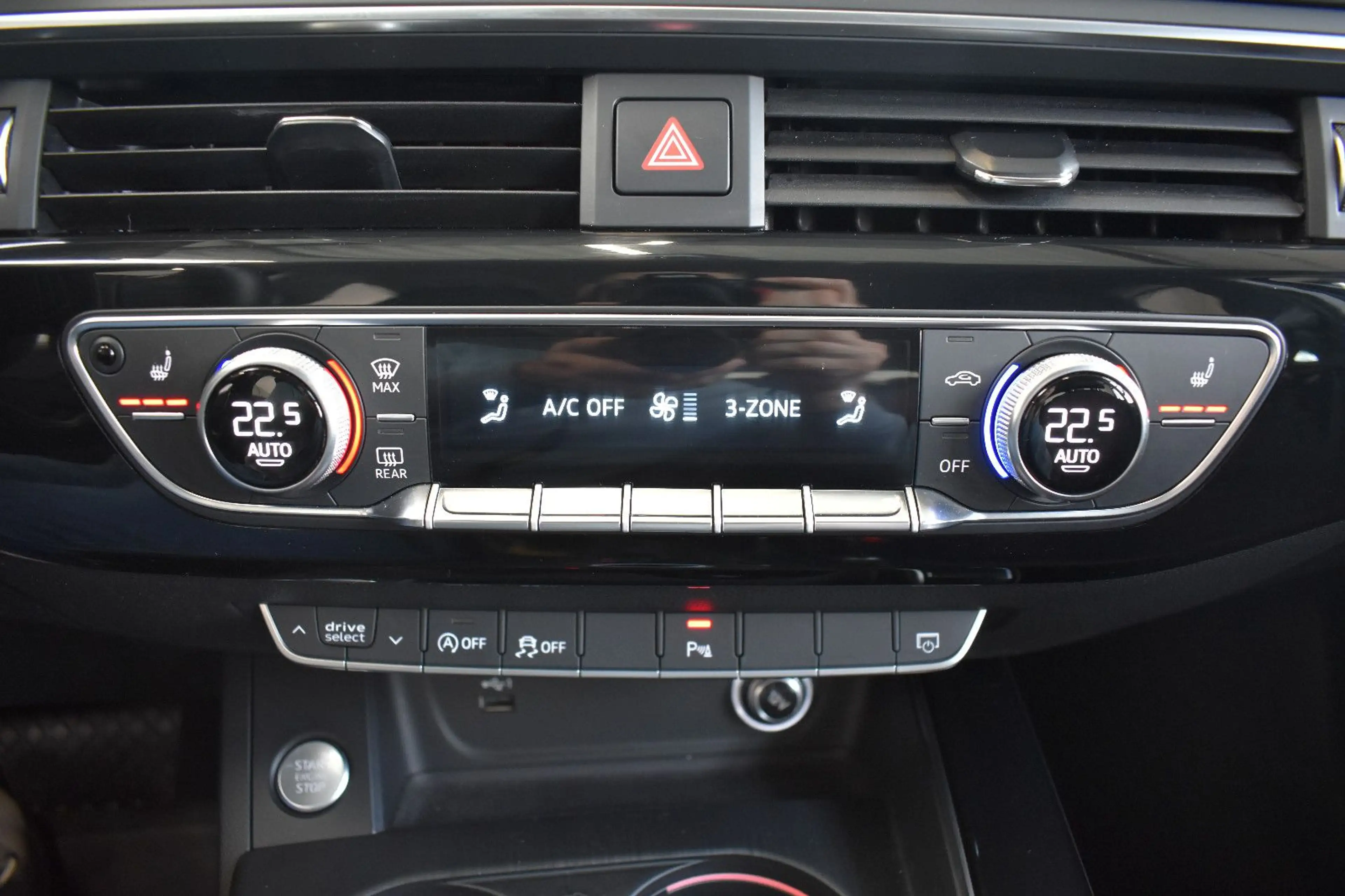 Audi A4 Avant 40TDI quattro S Line Matrix~Virtual~ACC — photo 15