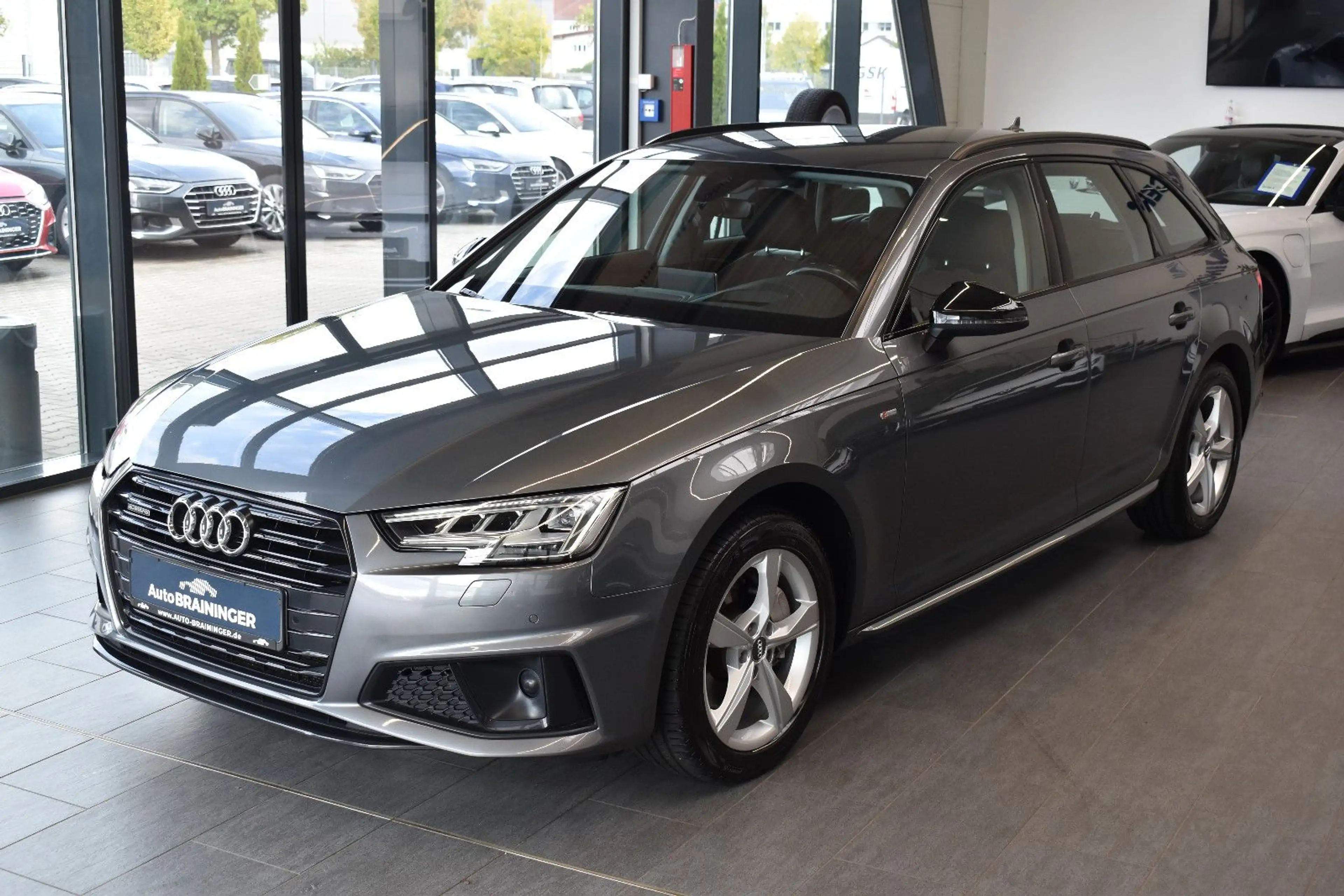 Audi A4 Avant 40TDI quattro S Line Matrix~Virtual~ACC — photo 2