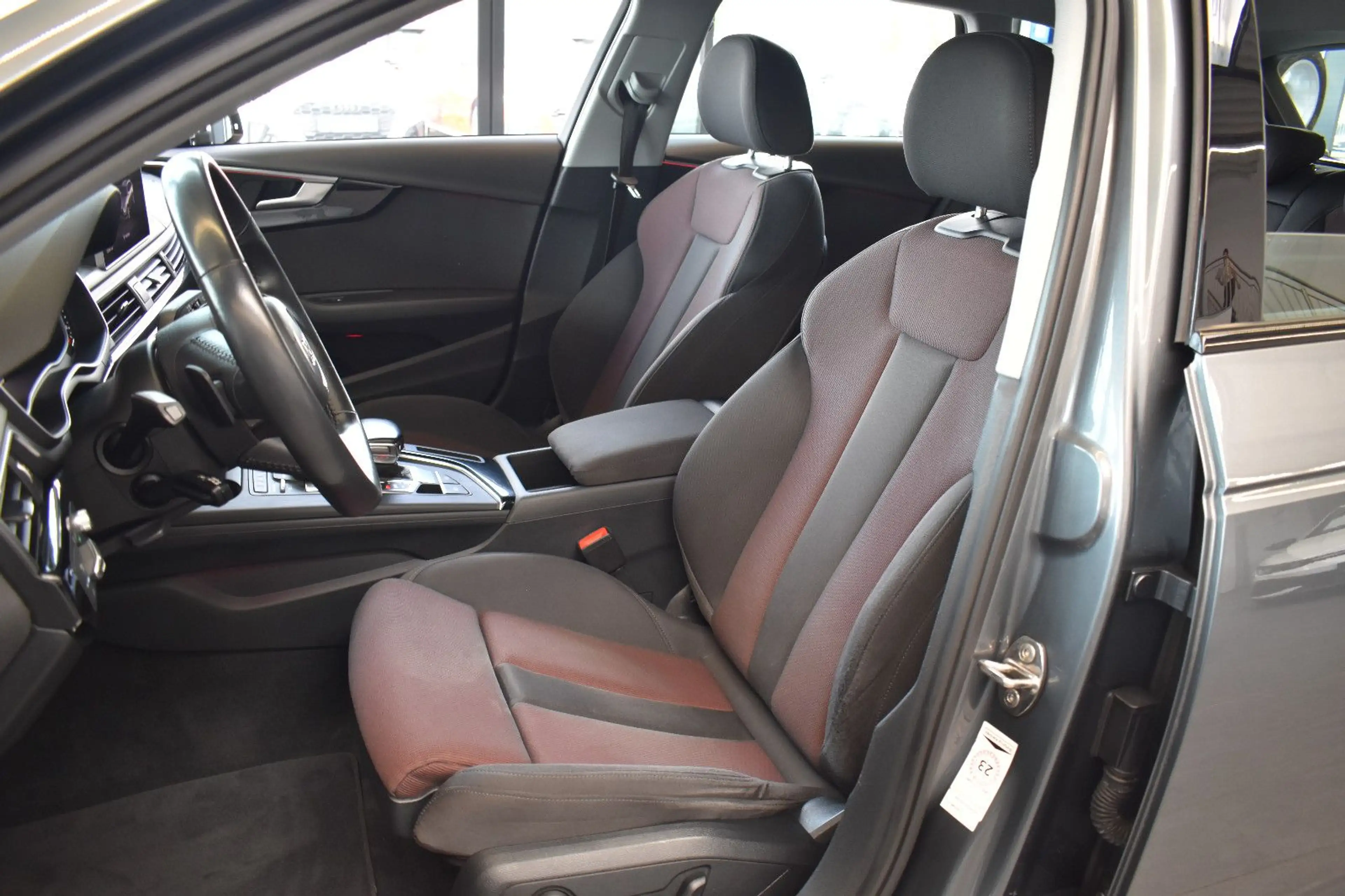 Audi A4 Avant 40TDI quattro S Line Matrix~Virtual~ACC — photo 9