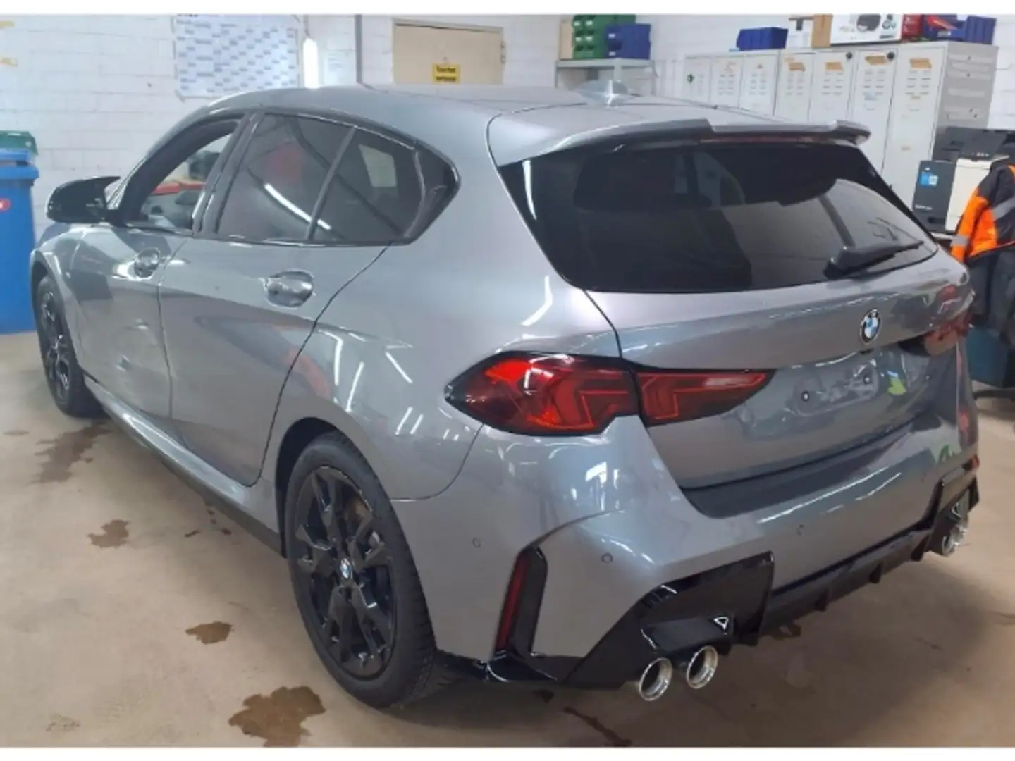 BMW 135 xDrive F70 H/K HUD DAProf PA+ LenkHzg ad.M-FW Memo Gri - 2