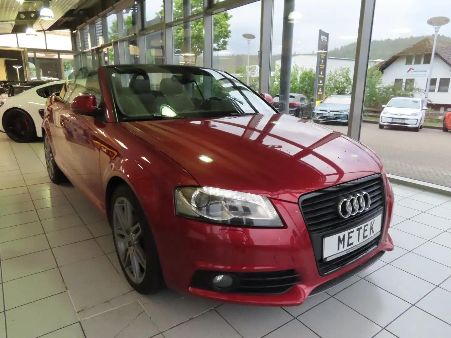 Audi A3 Cabriolet S line Sportpaket / plus NAVI BOSE Rot - 2