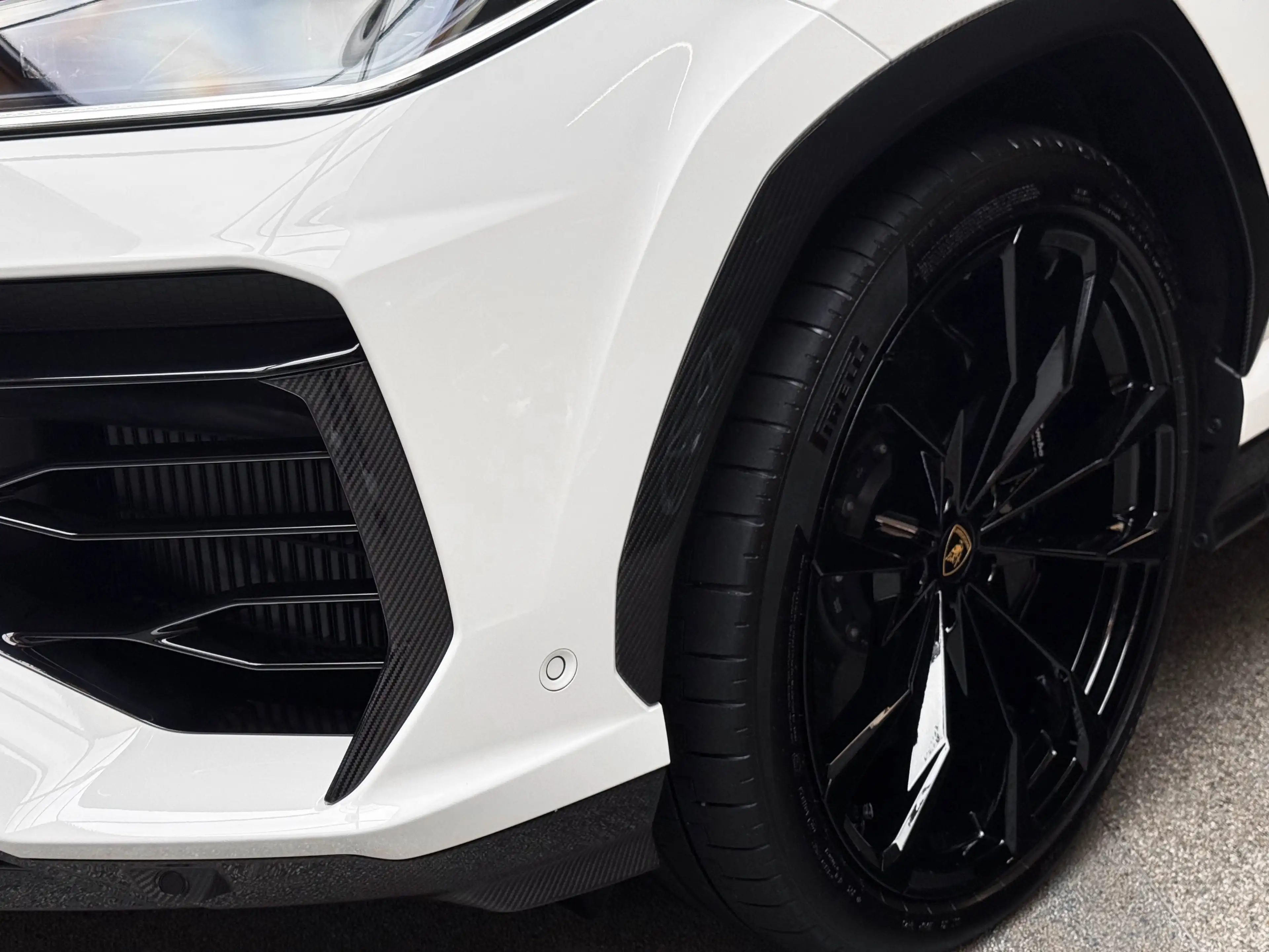 Lamborghini Urus SE Full Carbon+Massage+HUD+B&O 3D+ LP 376k€ — photo 3