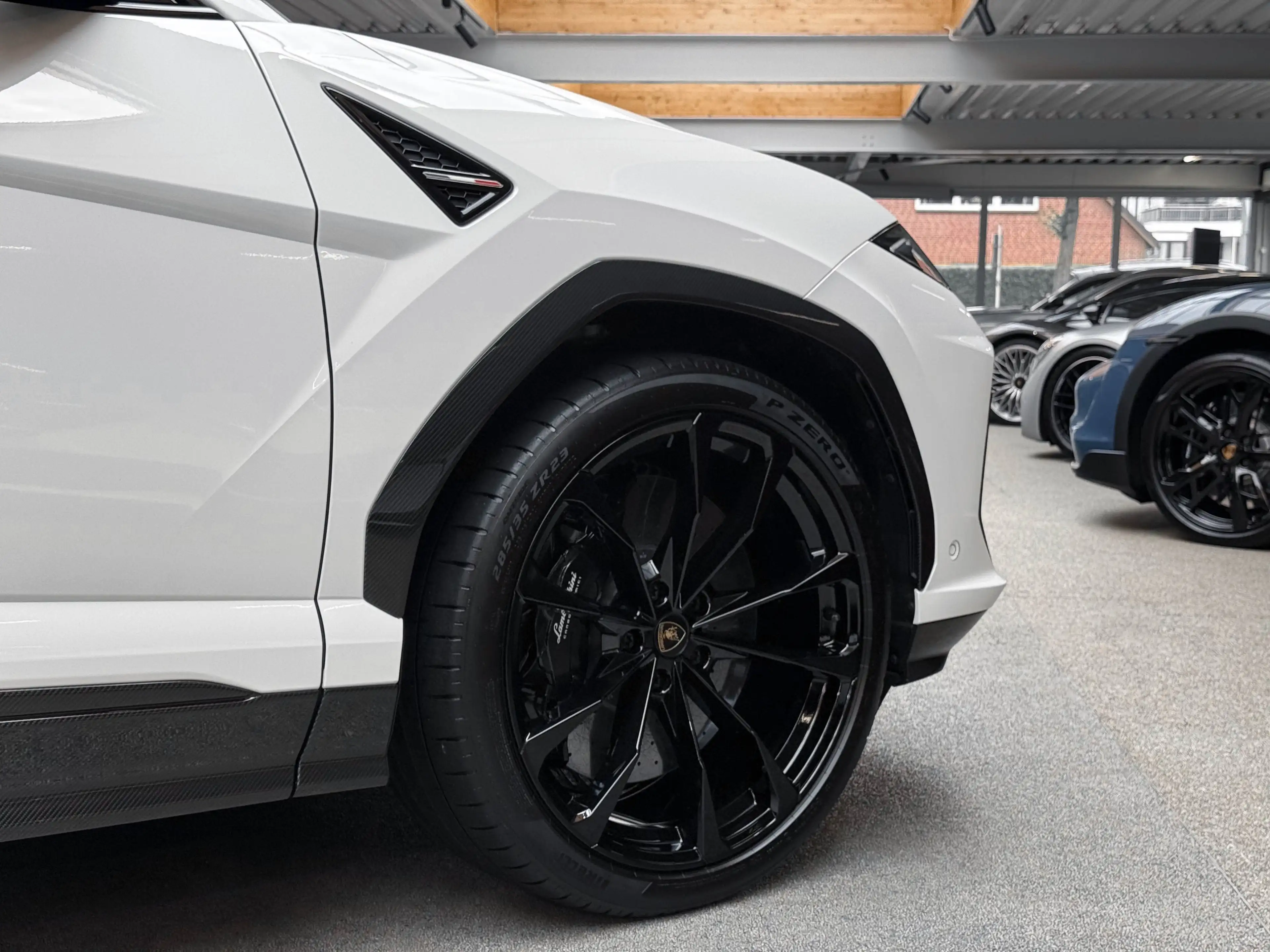 Lamborghini Urus SE Full Carbon+Massage+HUD+B&O 3D+ LP 376k€ — photo 9