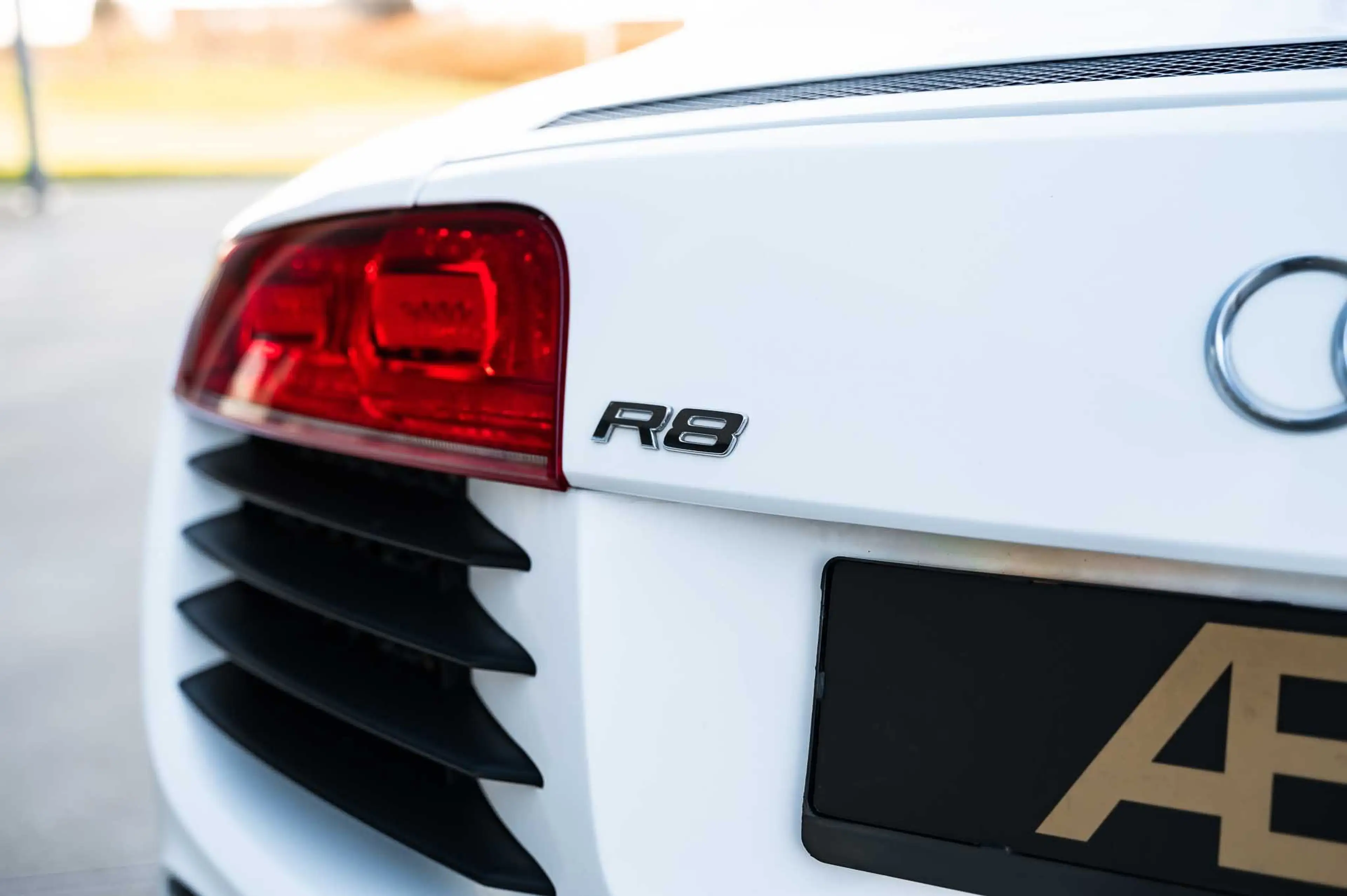 Audi R8 R8 4.2i V8 /QUATTRO / R-TRONIC /CUP SEATS / CARBON — photo 9