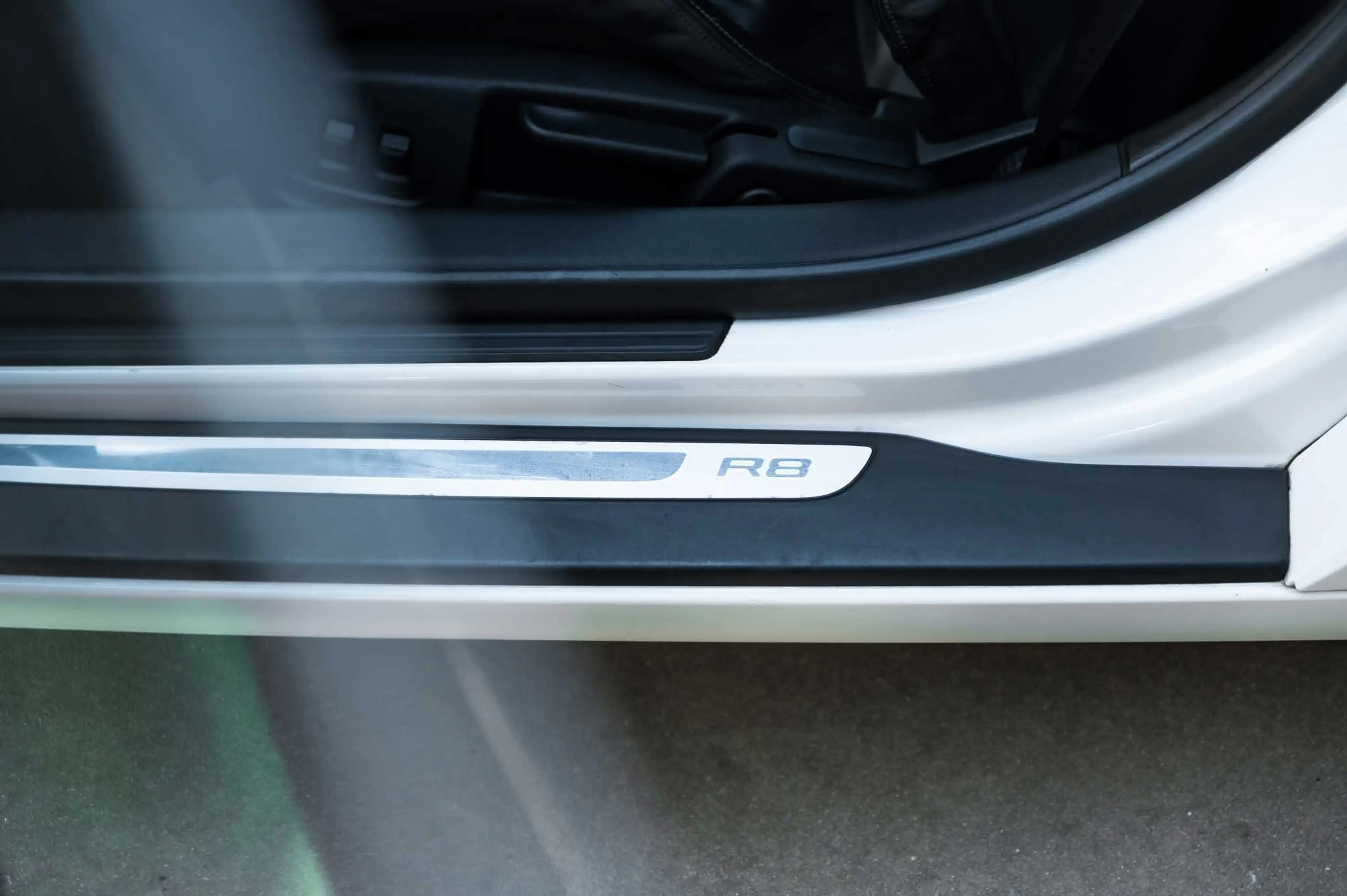 Audi R8 R8 4.2i V8 /QUATTRO / R-TRONIC /CUP SEATS / CARBON — photo 13