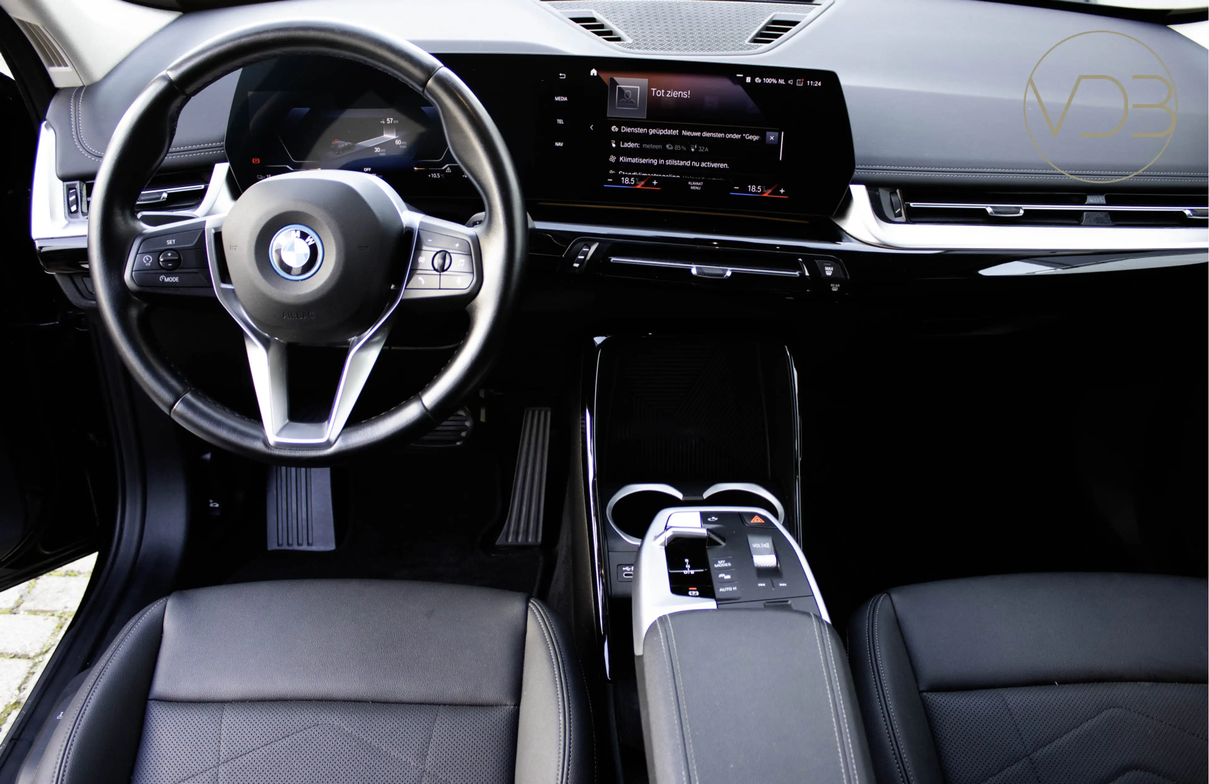 BMW iX1 xDrive30 SOH 94% Launch Edition 67 kWh Origineel N — photo 10