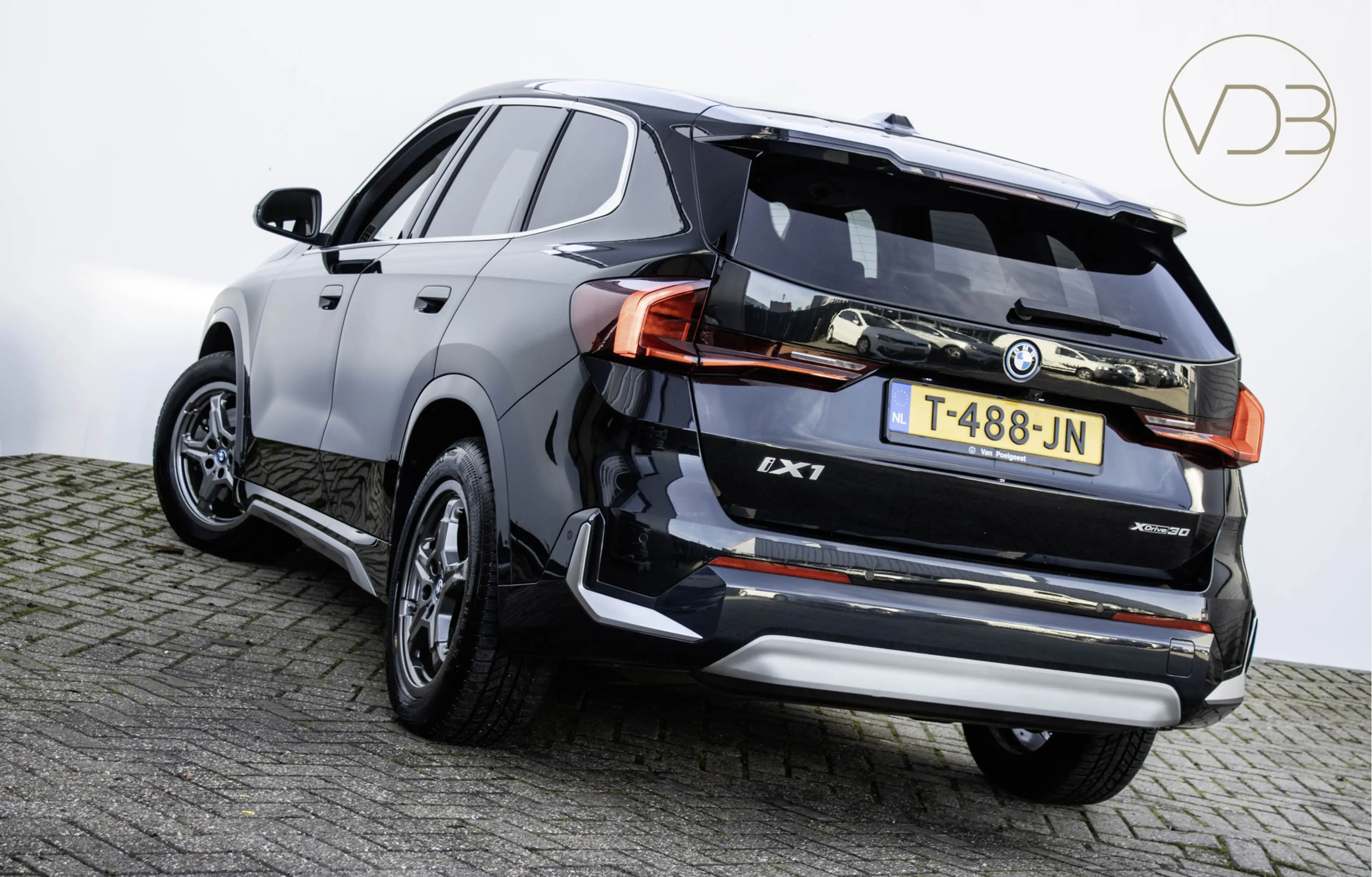 BMW iX1 xDrive30 SOH 94% Launch Edition 67 kWh Origineel N — photo 6