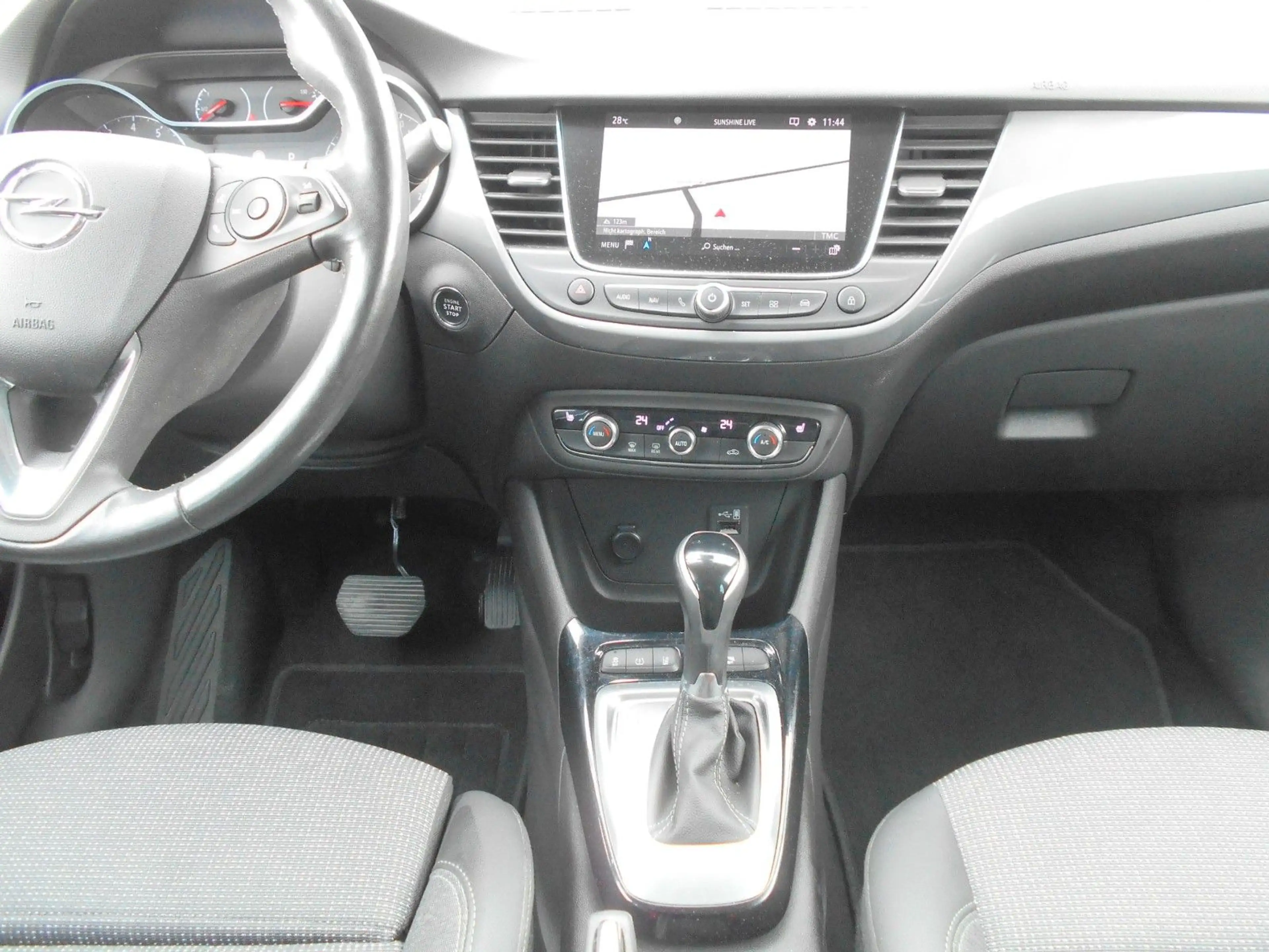 Opel Crossland X Crossland 1.2 Turbo Elegance KEYLESS/NAVI/LEDER — photo 4