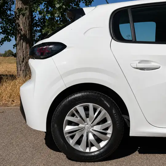 Peugeot 208 2022, foto 18