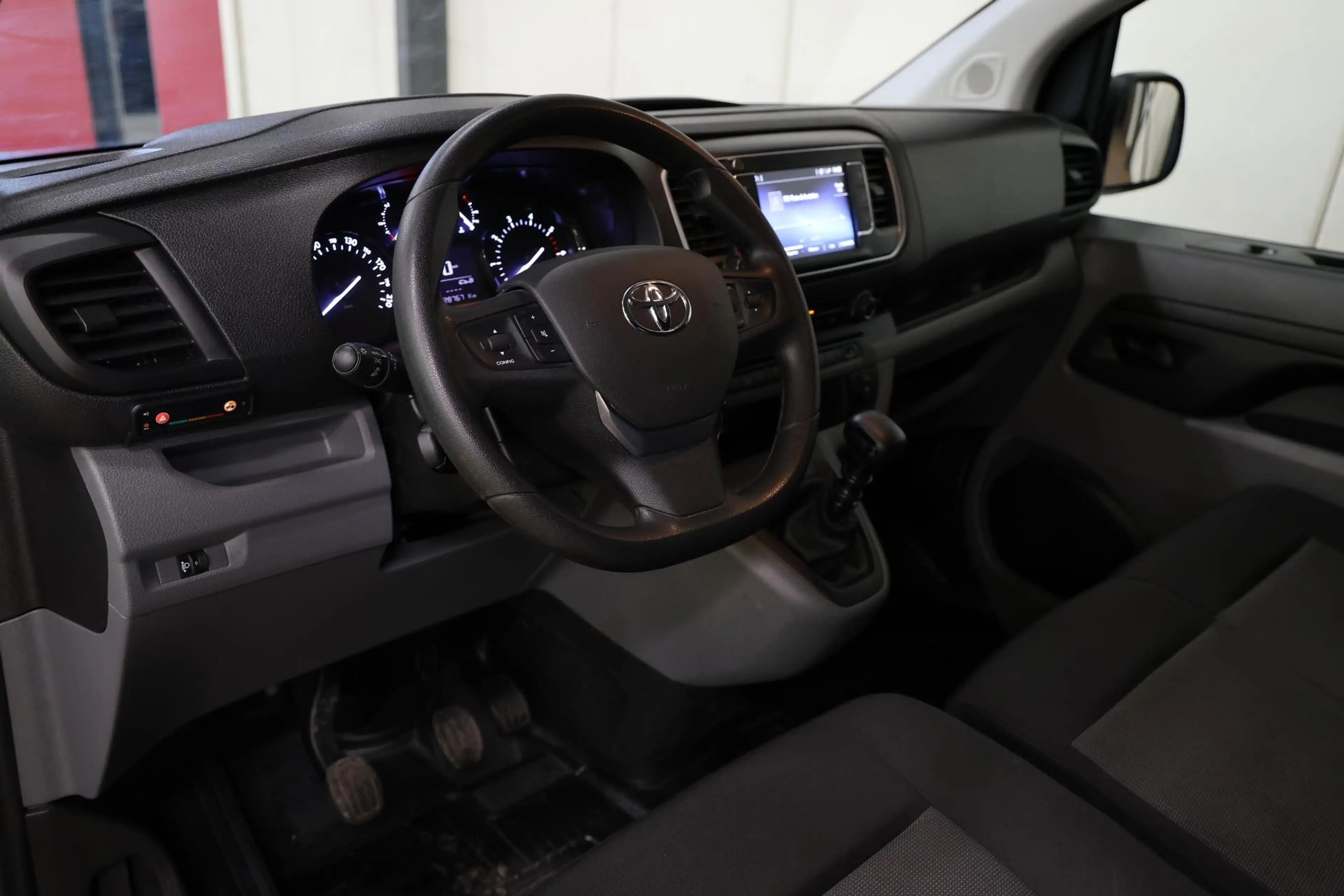Toyota Proace Worker 1.5 D-4D L2H1 CARPLAY PDC AIRCO — photo 11