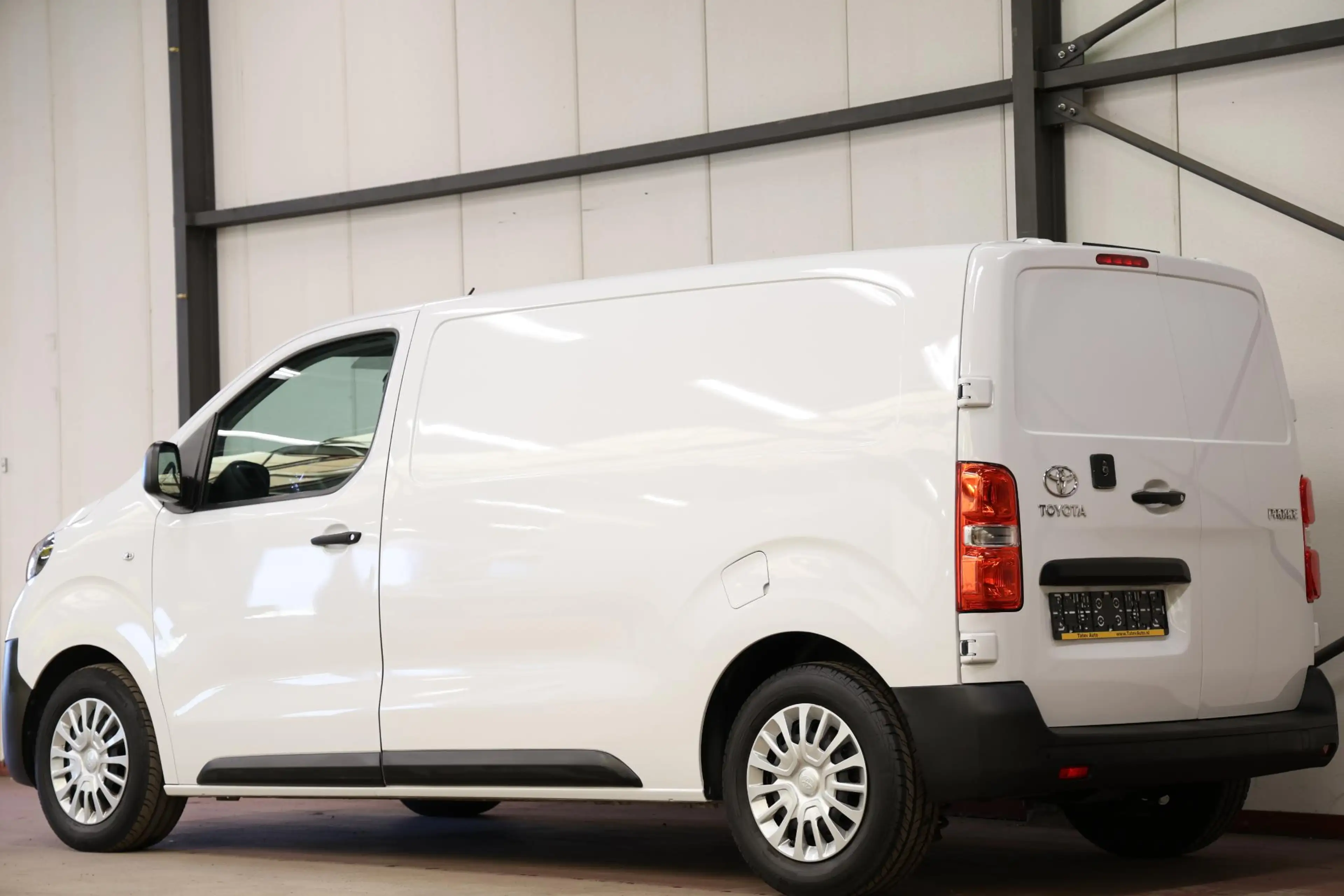 Toyota Proace Worker 1.5 D-4D L2H1 CARPLAY PDC AIRCO — photo 3