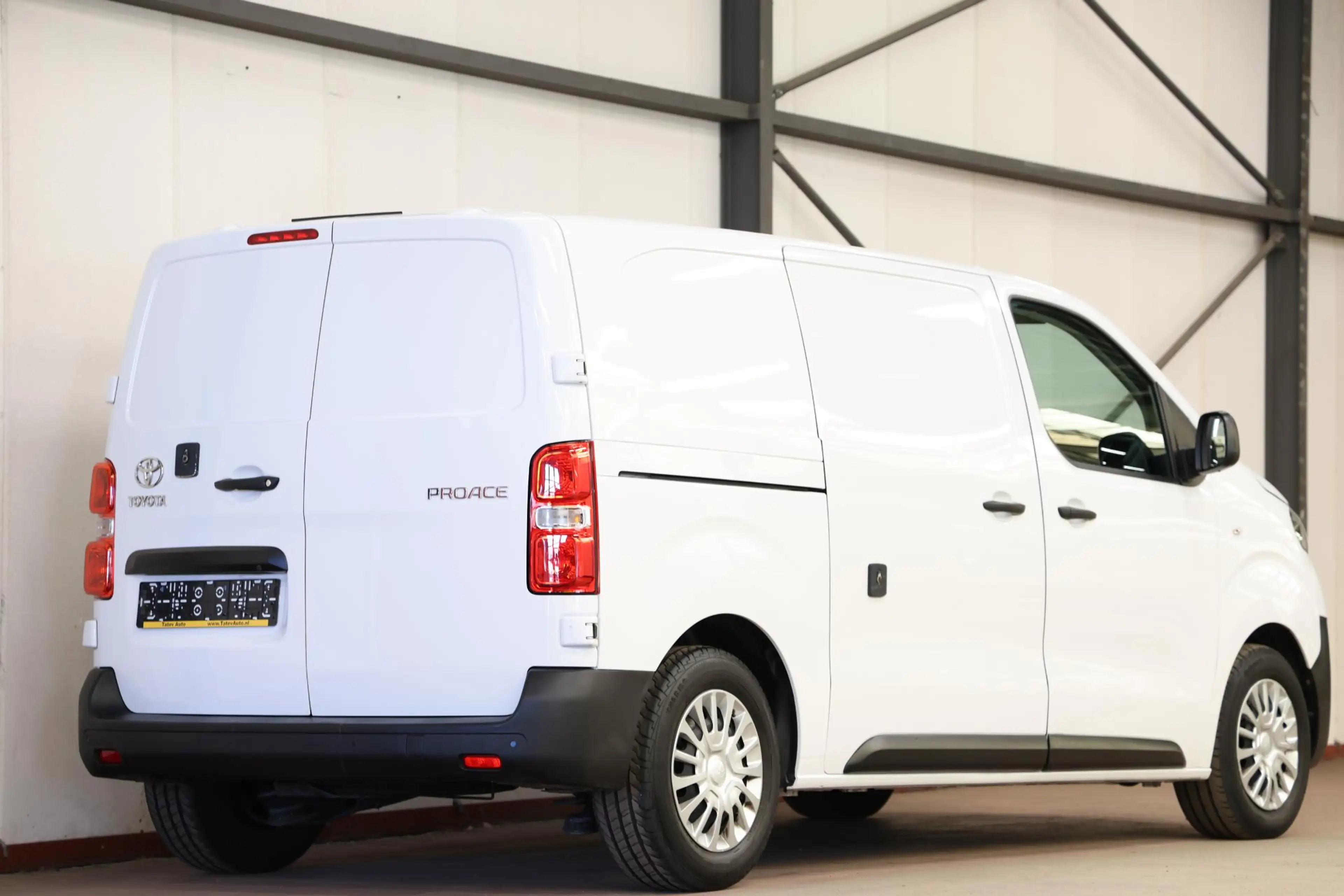 Toyota Proace Worker 1.5 D-4D L2H1 CARPLAY PDC AIRCO — photo 2