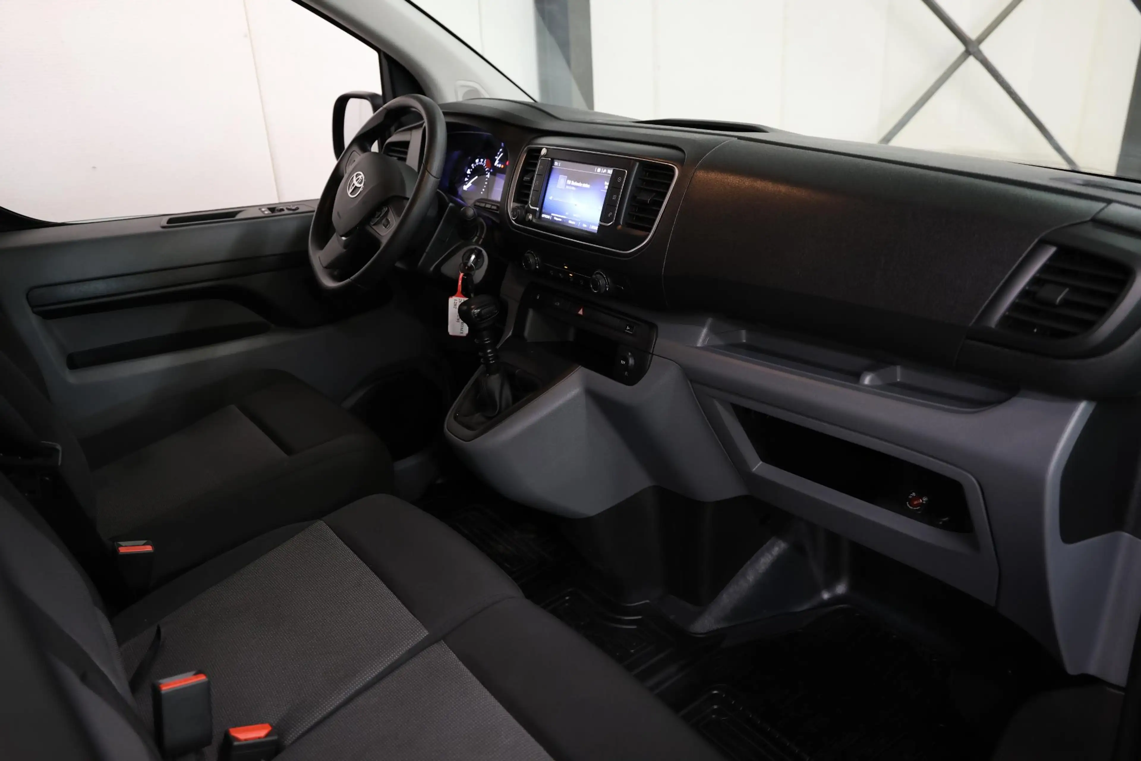 Toyota Proace Worker 1.5 D-4D L2H1 CARPLAY PDC AIRCO — photo 6