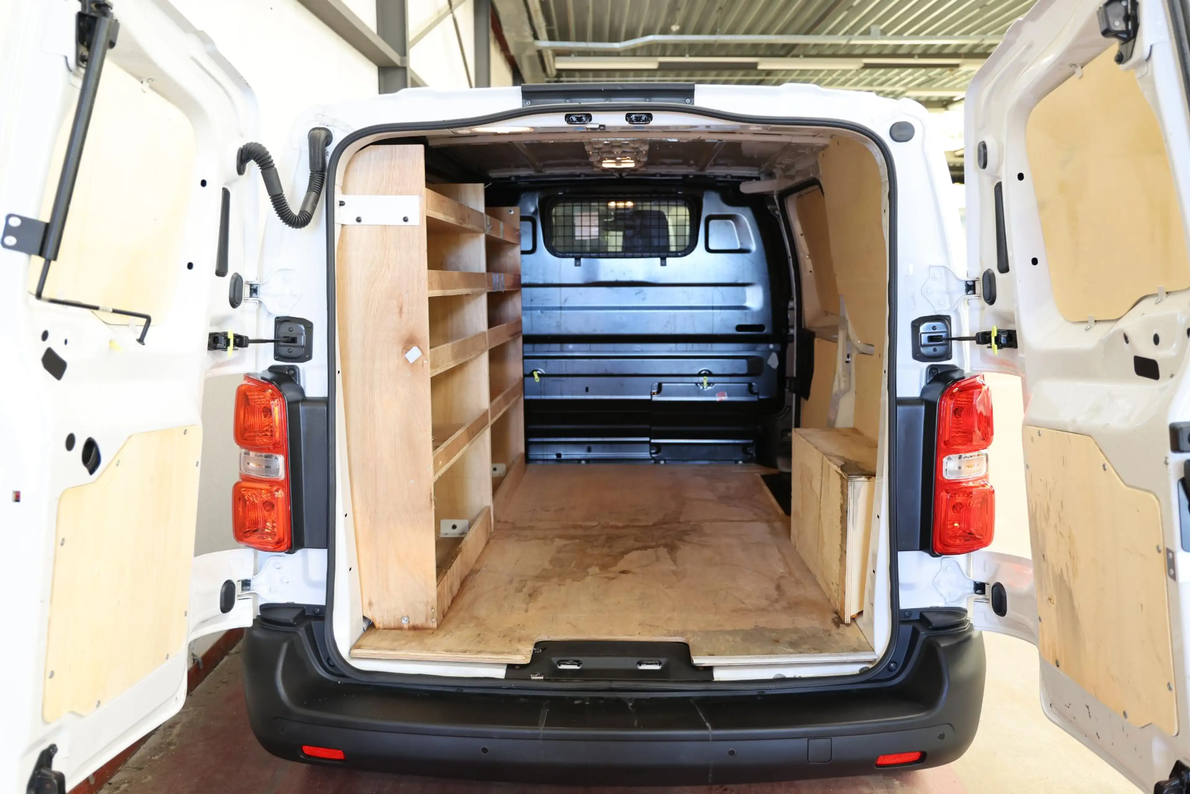 Toyota Proace Worker 1.5 D-4D L2H1 CARPLAY PDC AIRCO — photo 5