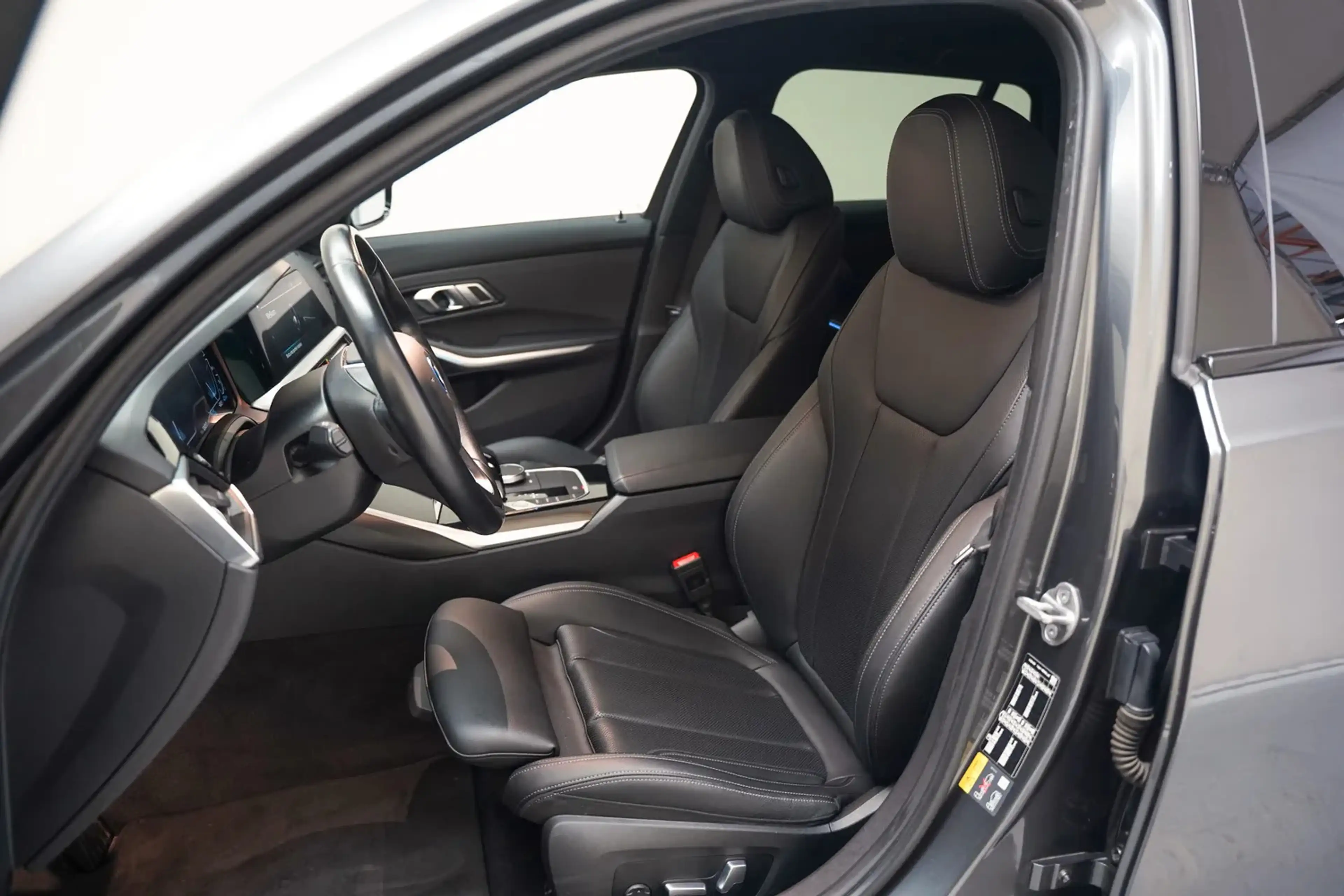 BMW 330 3-serie Touring 330e High Executive Sport [ Navi A — photo 10