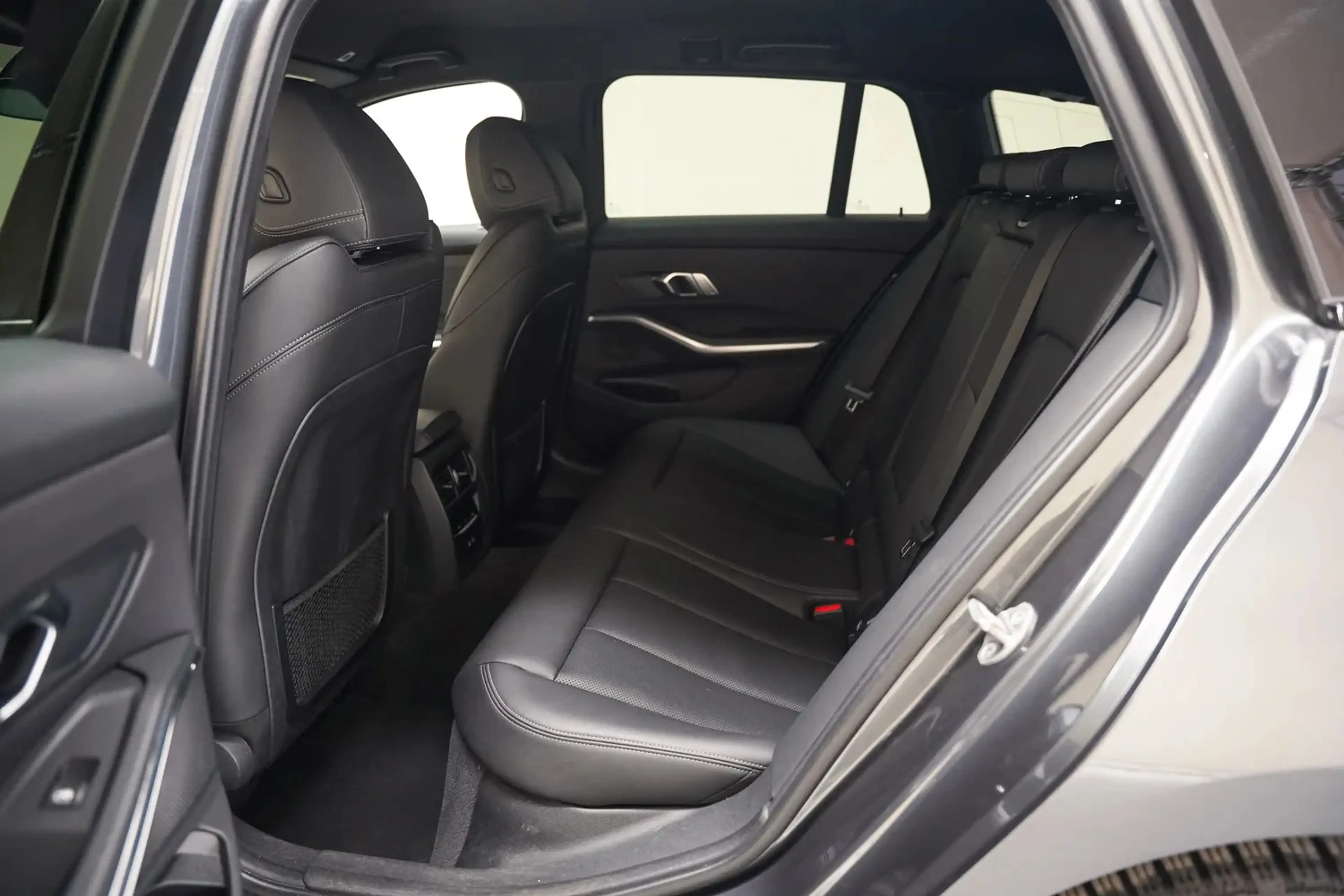 BMW 330 3-serie Touring 330e High Executive Sport [ Navi A — photo 14