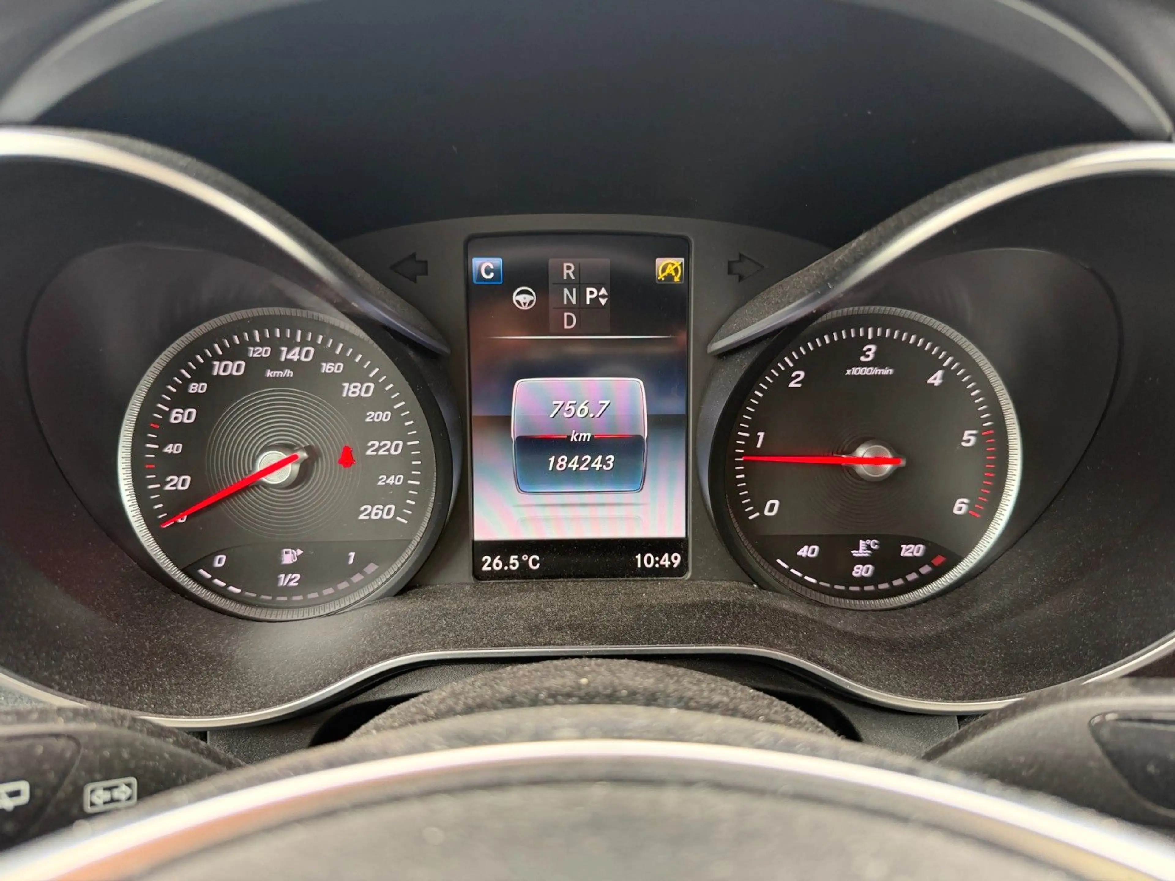 Mercedes-Benz GLC 250 d 4MATIC AMG Line Autom. — photo 11