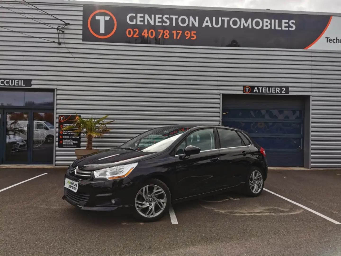 Citroen C4 1.6 HDI 90 FAP CONFORT Noir - 1