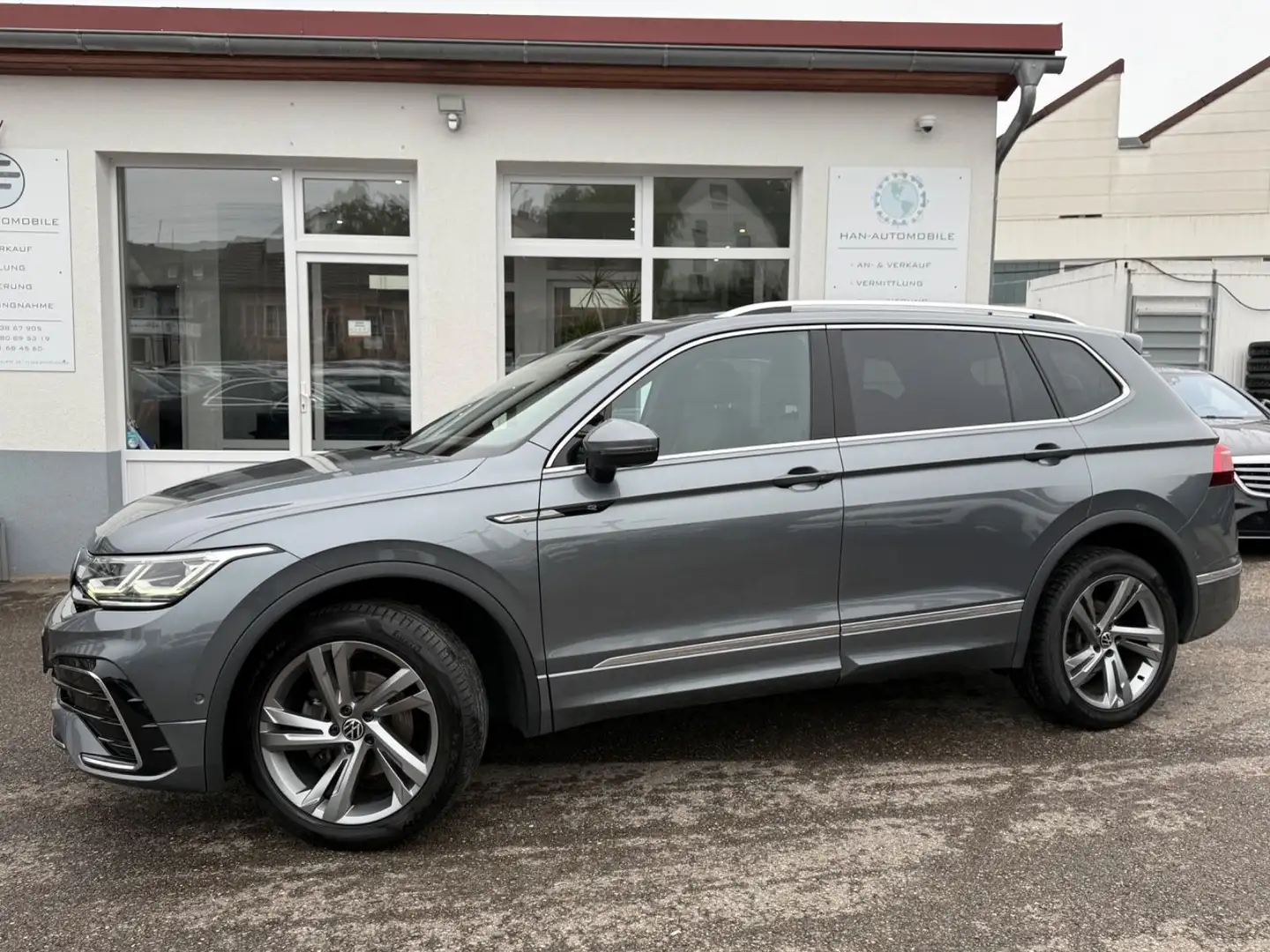 Volkswagen Tiguan Allspace R-Line 4Motion*7.Sitz+IQ-Matrix* Gris - 1