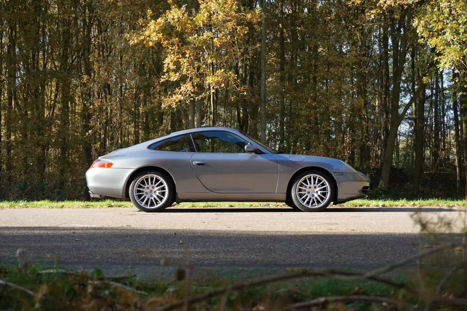 Porsche 911 911 3.4 Coupé Carrera 4 | Goed onderhouden | Zilver - 2