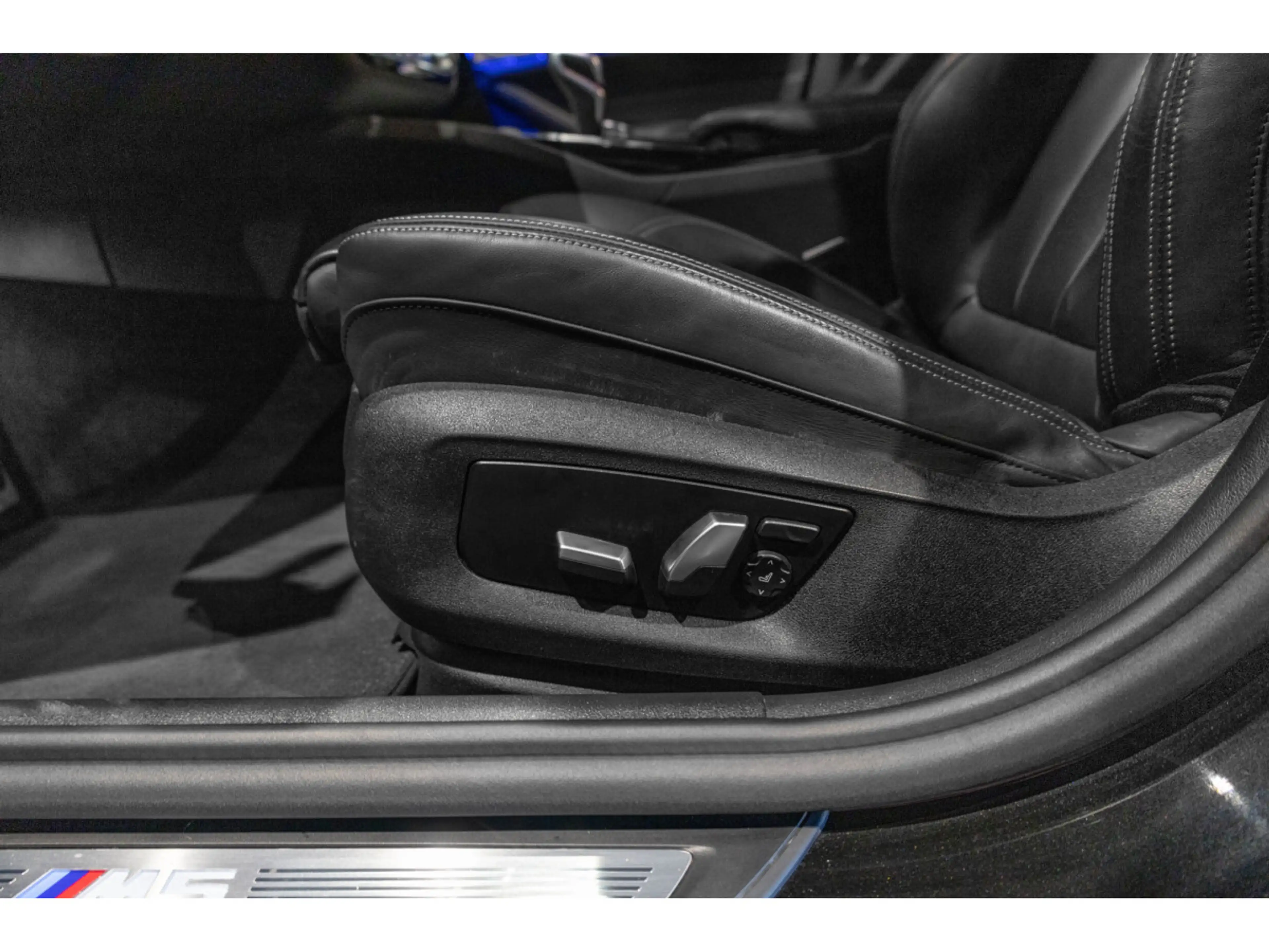 BMW M5 F90 X-Drive — photo 14