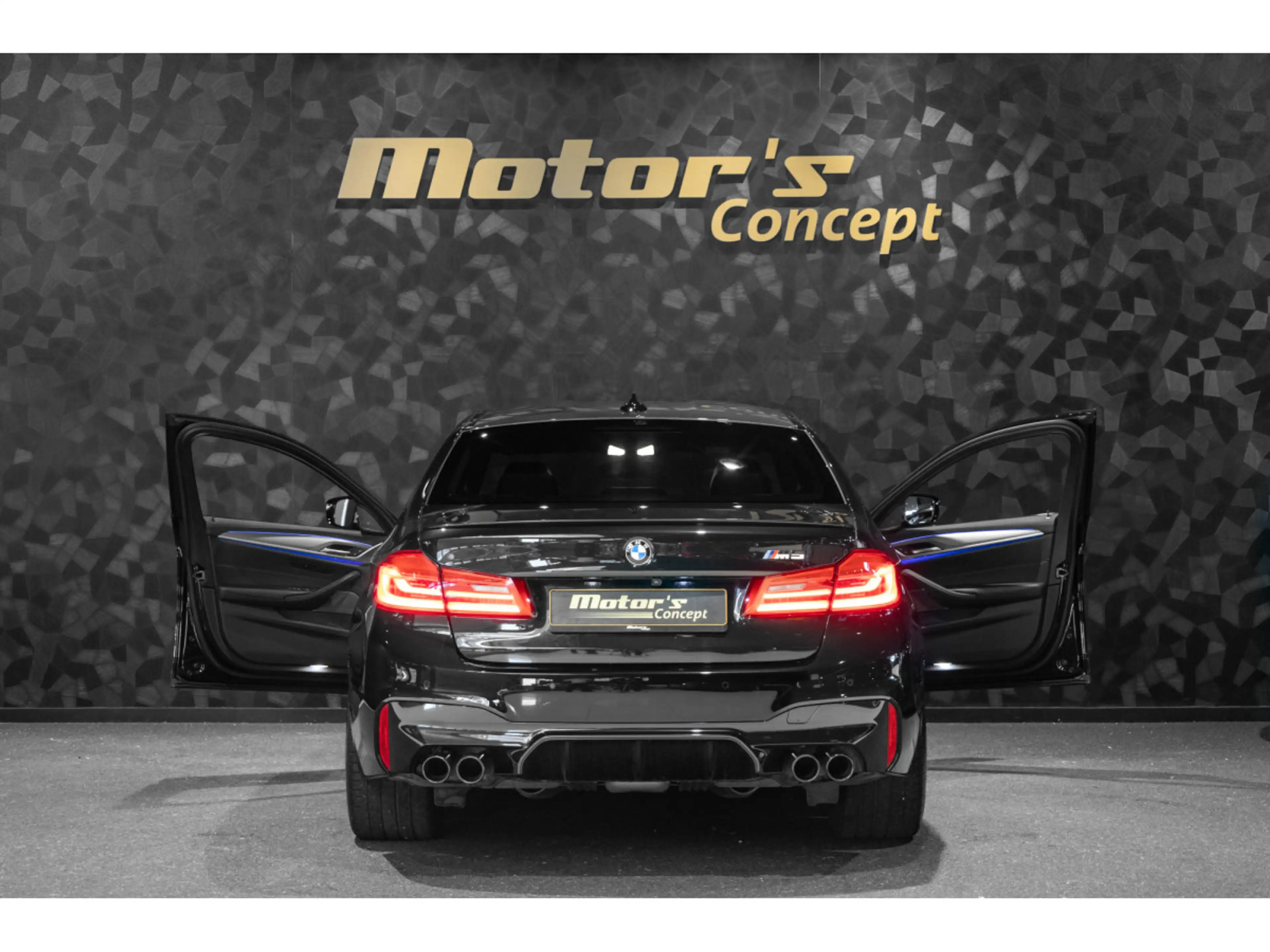 BMW M5 F90 X-Drive — photo 5