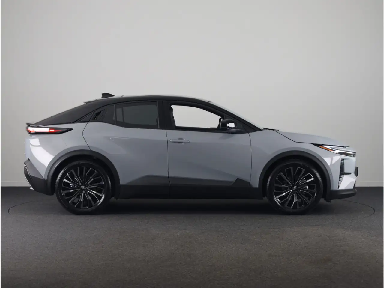 Toyota C-HR 2026 — фото 11