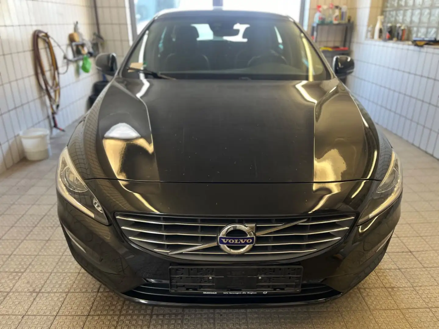 Volvo V60 Business Edition*Leder*Navi*SHZ*AHK*PDC*LED* Schwarz - 2