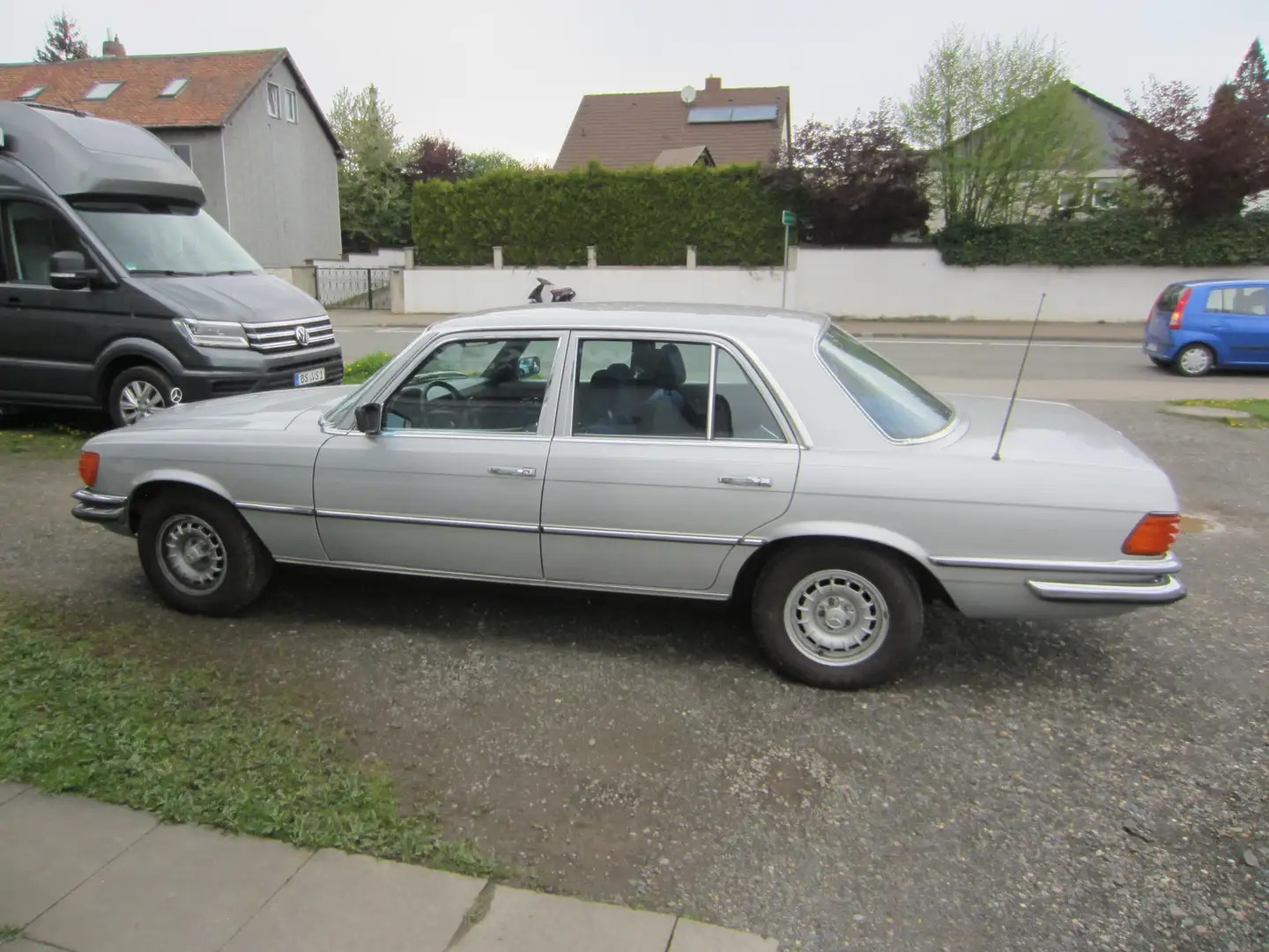 Mercedes-Benz 280 SE Automatik Blau - 2