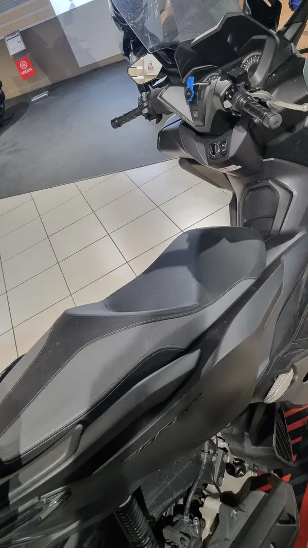 Yamaha X-Max 400 Gris - 2