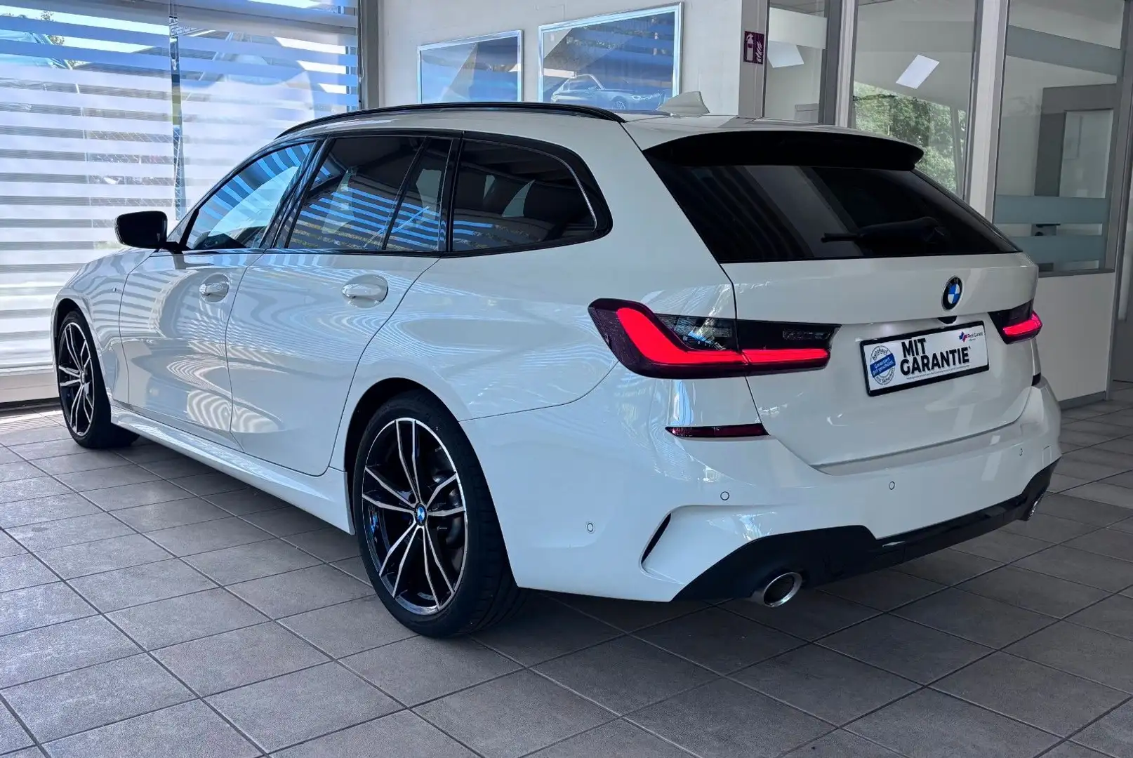 BMW 320 d Aut. M Sport KAMERA M Leuchten Unfallfrei Blanc - 2