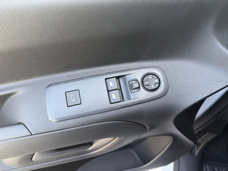 Opel Combo 1.5D AT XL*Kamera*Klima*LRB*Keyless*LED*erhöhte Nu — photo 8