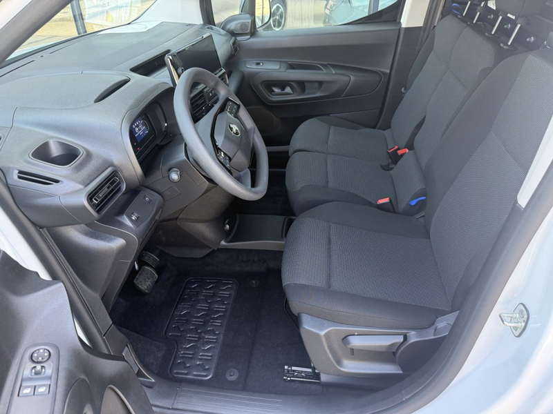 Opel Combo 1.5D AT XL*Kamera*Klima*LRB*Keyless*LED*erhöhte Nu — photo 6
